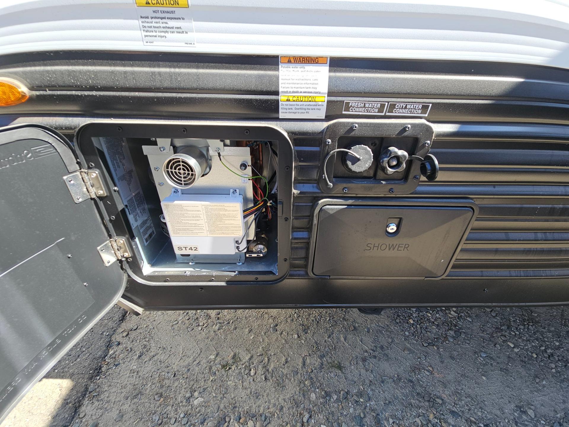 2026 Forest River RV 2026 Forest River RV Cherokee Grey Wolf - thumbnail 44