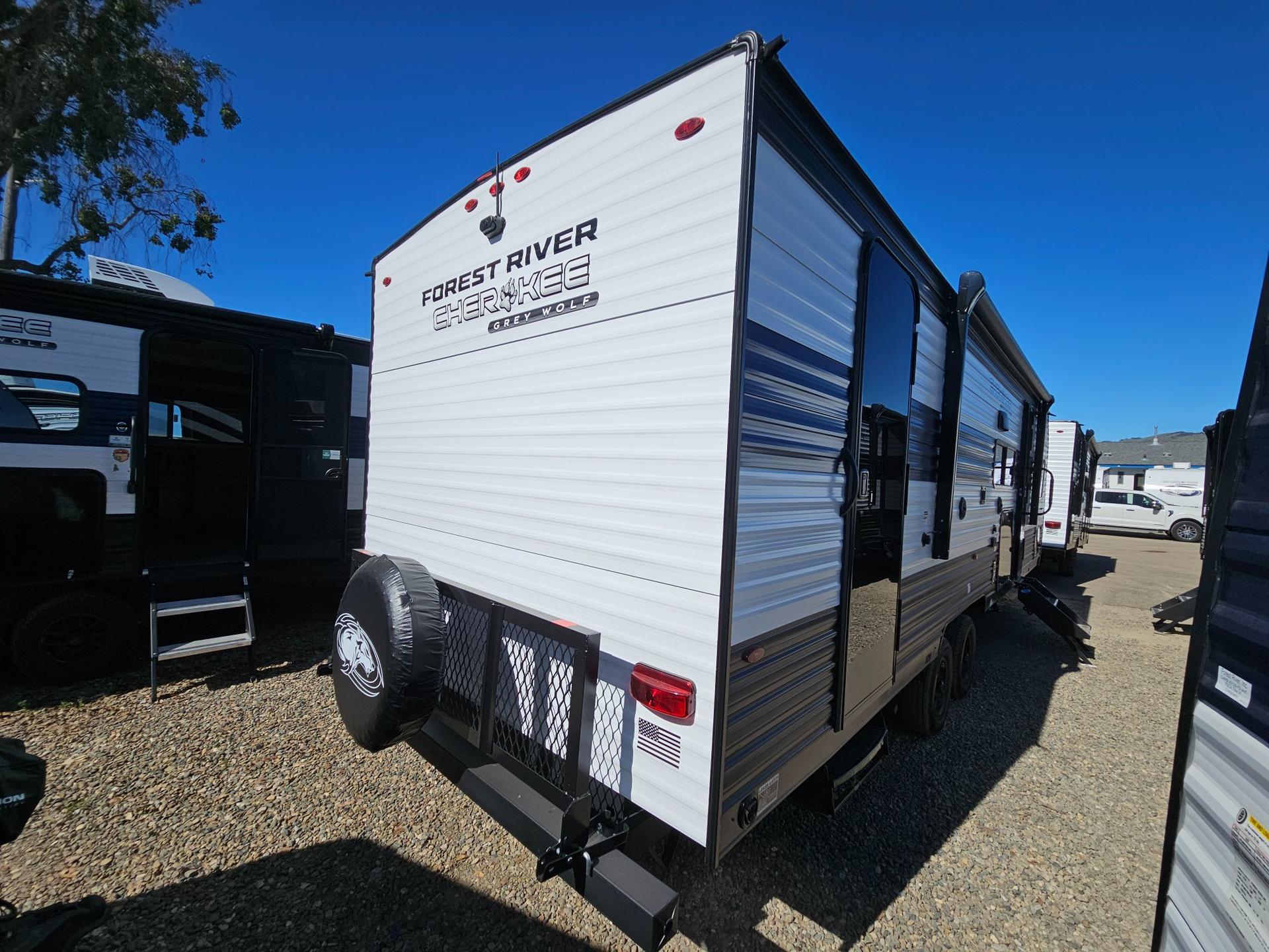 2026 Forest River RV 2026 Forest River RV Cherokee Grey Wolf - thumbnail 3