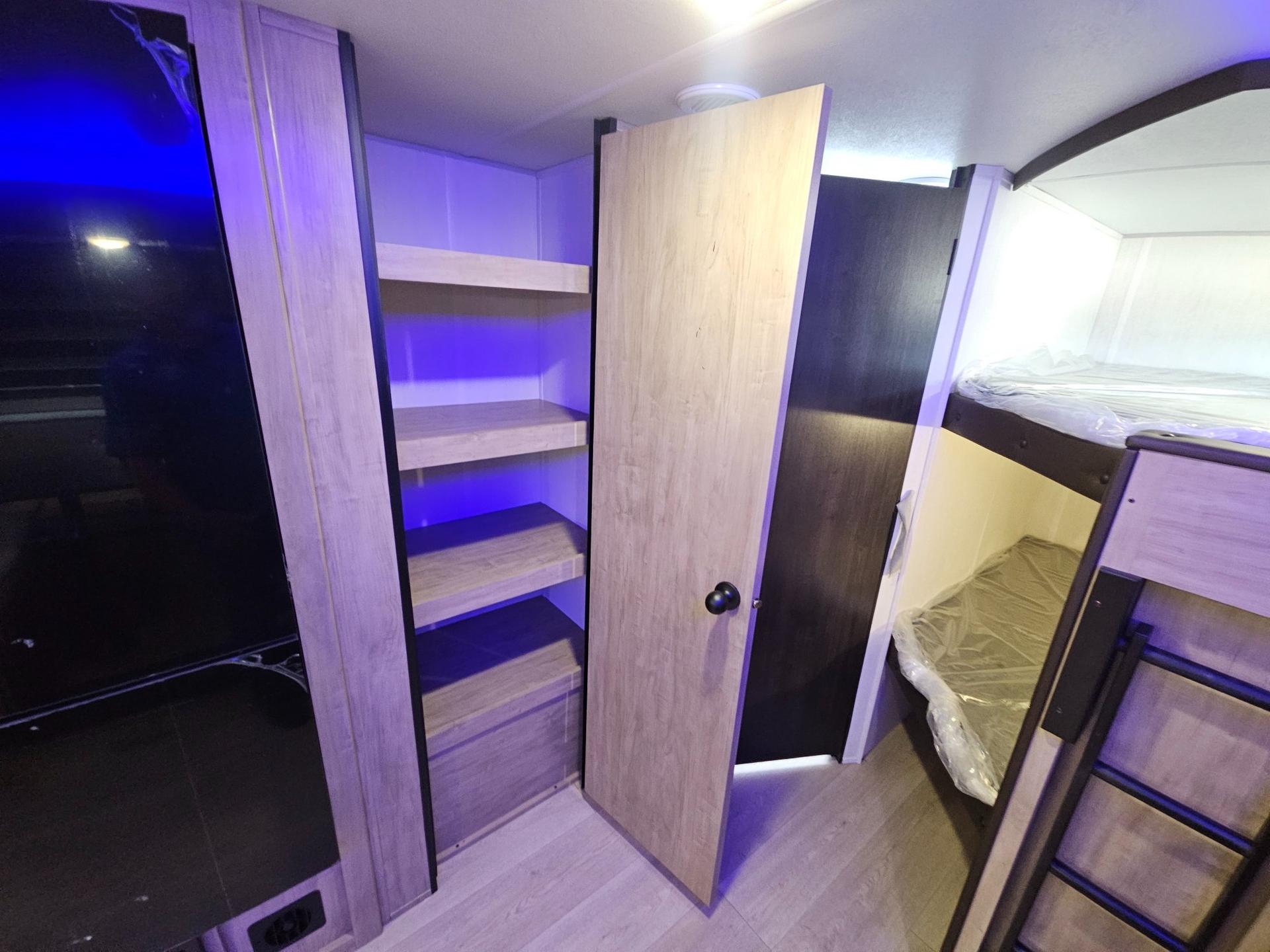 2026 Forest River RV 2026 Forest River RV Cherokee Grey Wolf - thumbnail 11