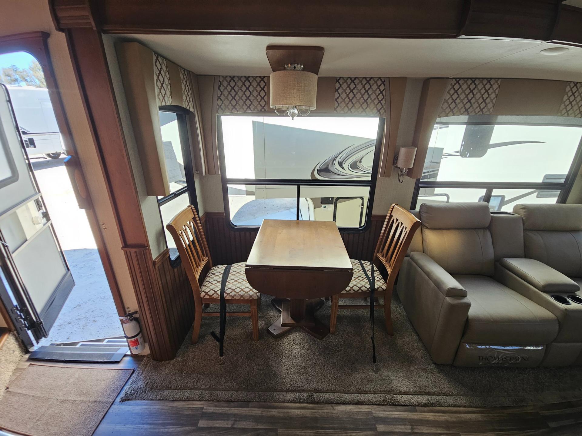 2017 Forest River RV 2017 Forest River RV Cardinal - thumbnail 7