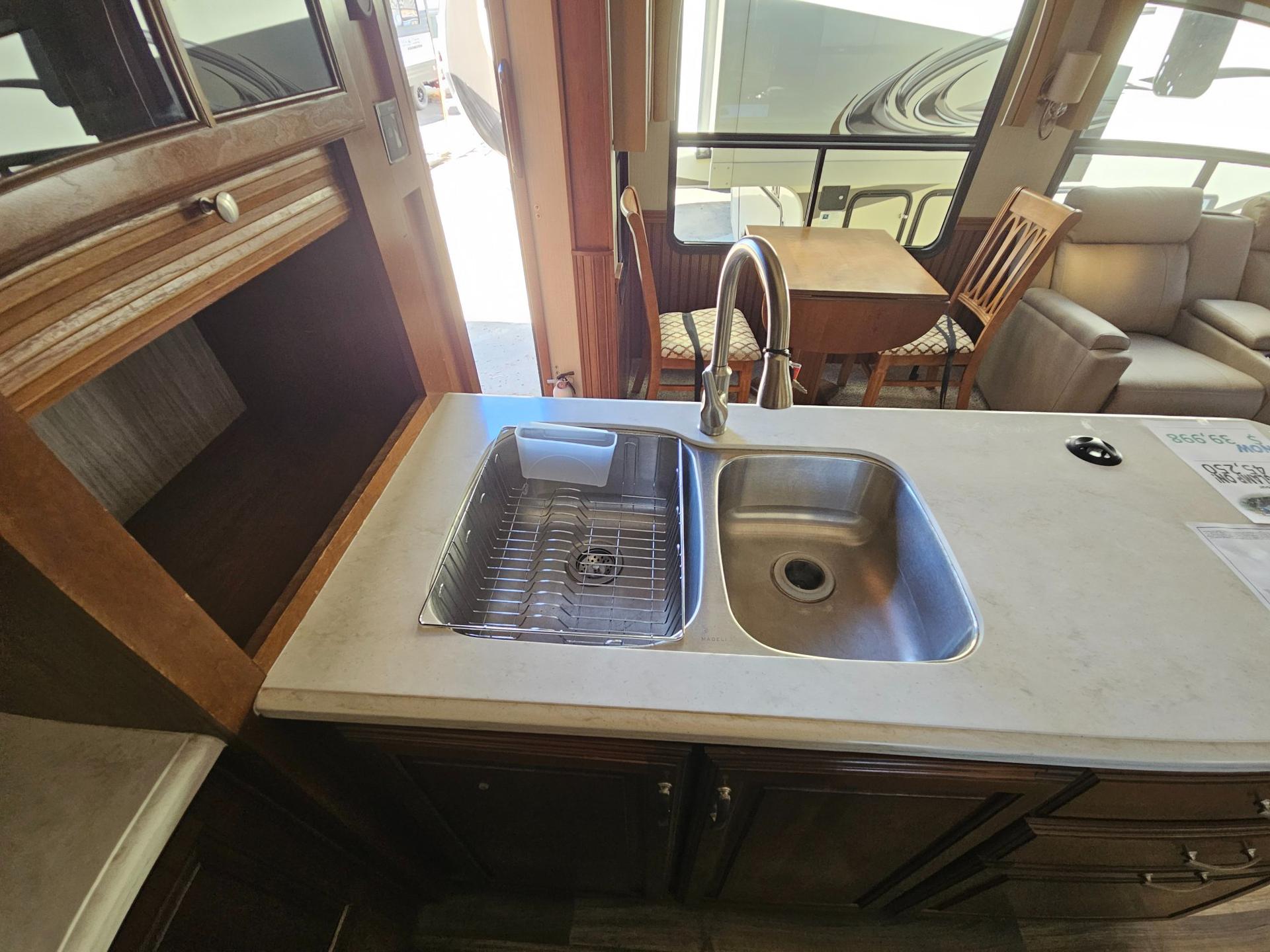 2017 Forest River RV 2017 Forest River RV Cardinal - thumbnail 20