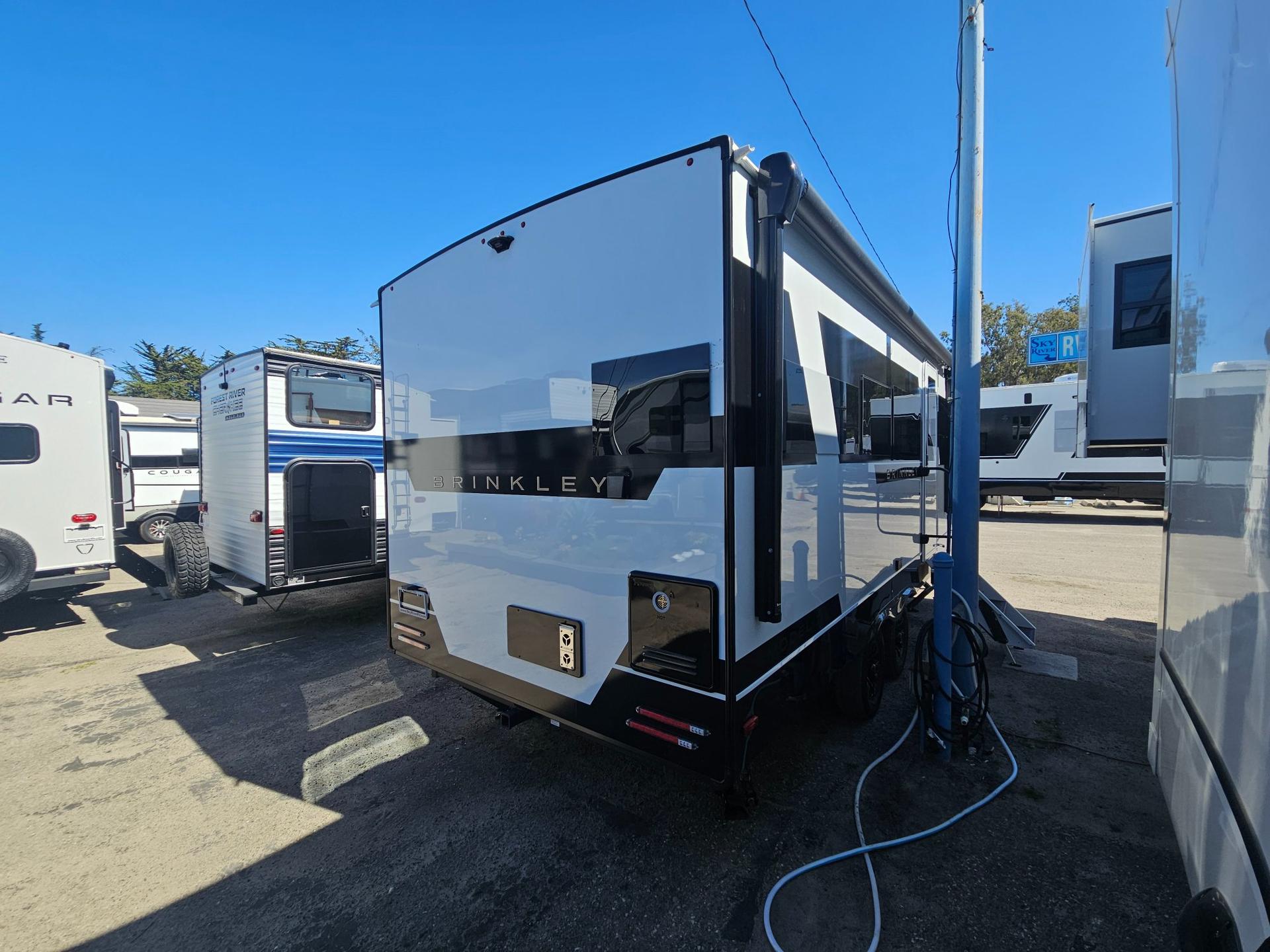 2026 Brinkley RV 2026 Brinkley RV Model Ix - thumbnail 4