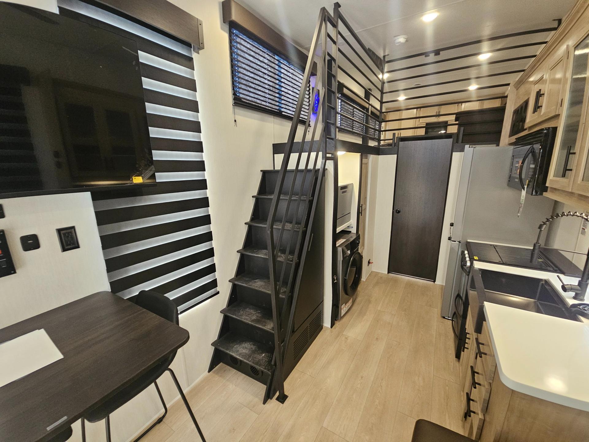 2026 Forest River RV 2026 Forest River RV Cherokee Grey Wolf - thumbnail 68