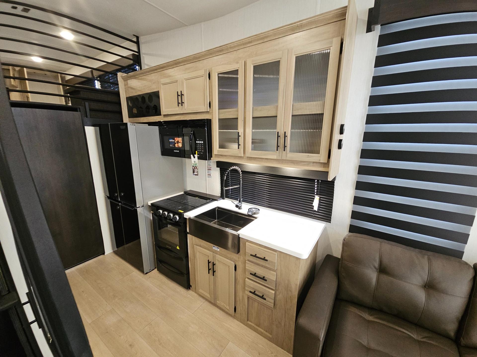 2026 Forest River RV 2026 Forest River RV Cherokee Grey Wolf - thumbnail 73