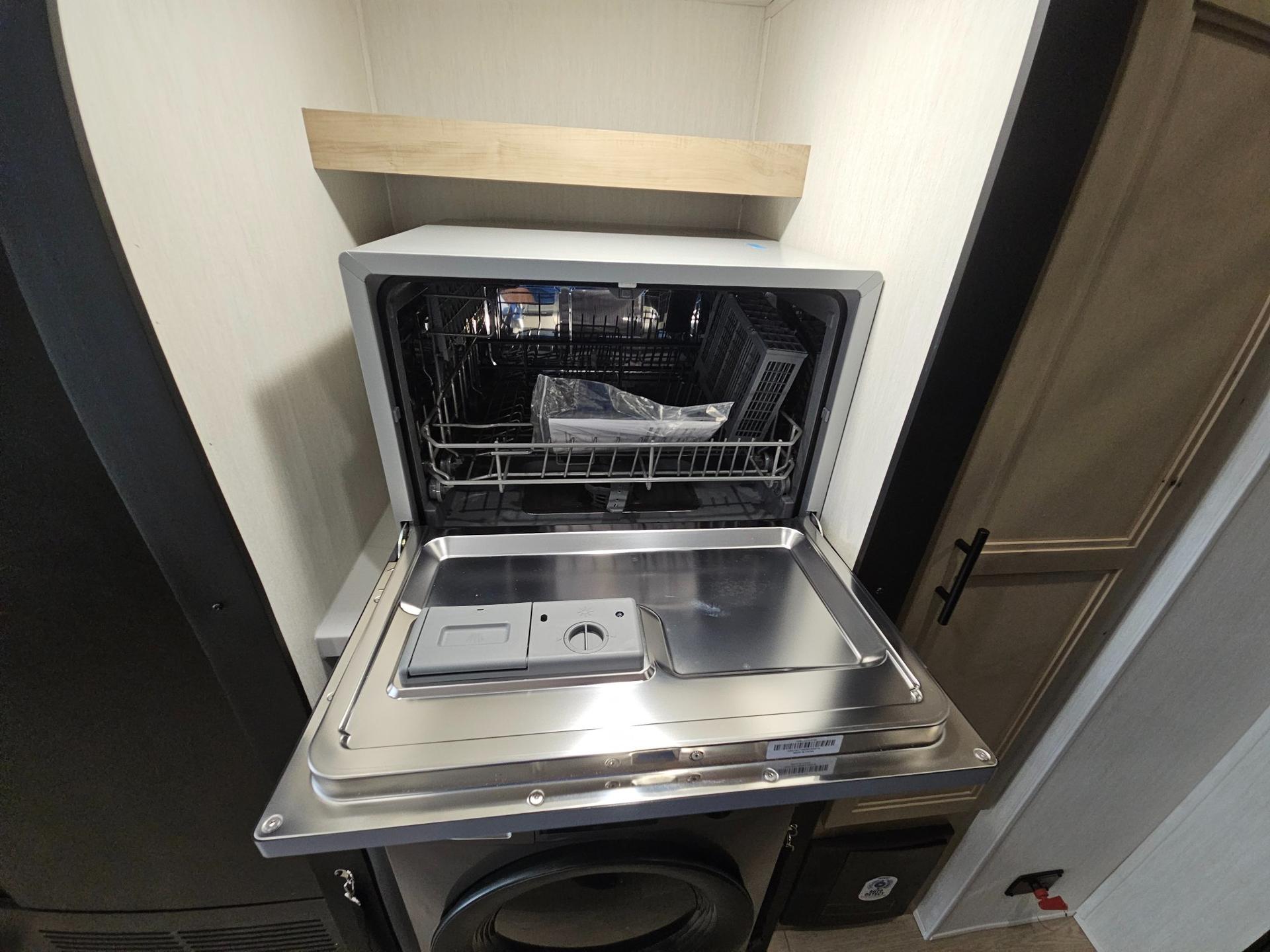 2026 Forest River RV 2026 Forest River RV Cherokee Grey Wolf - thumbnail 80