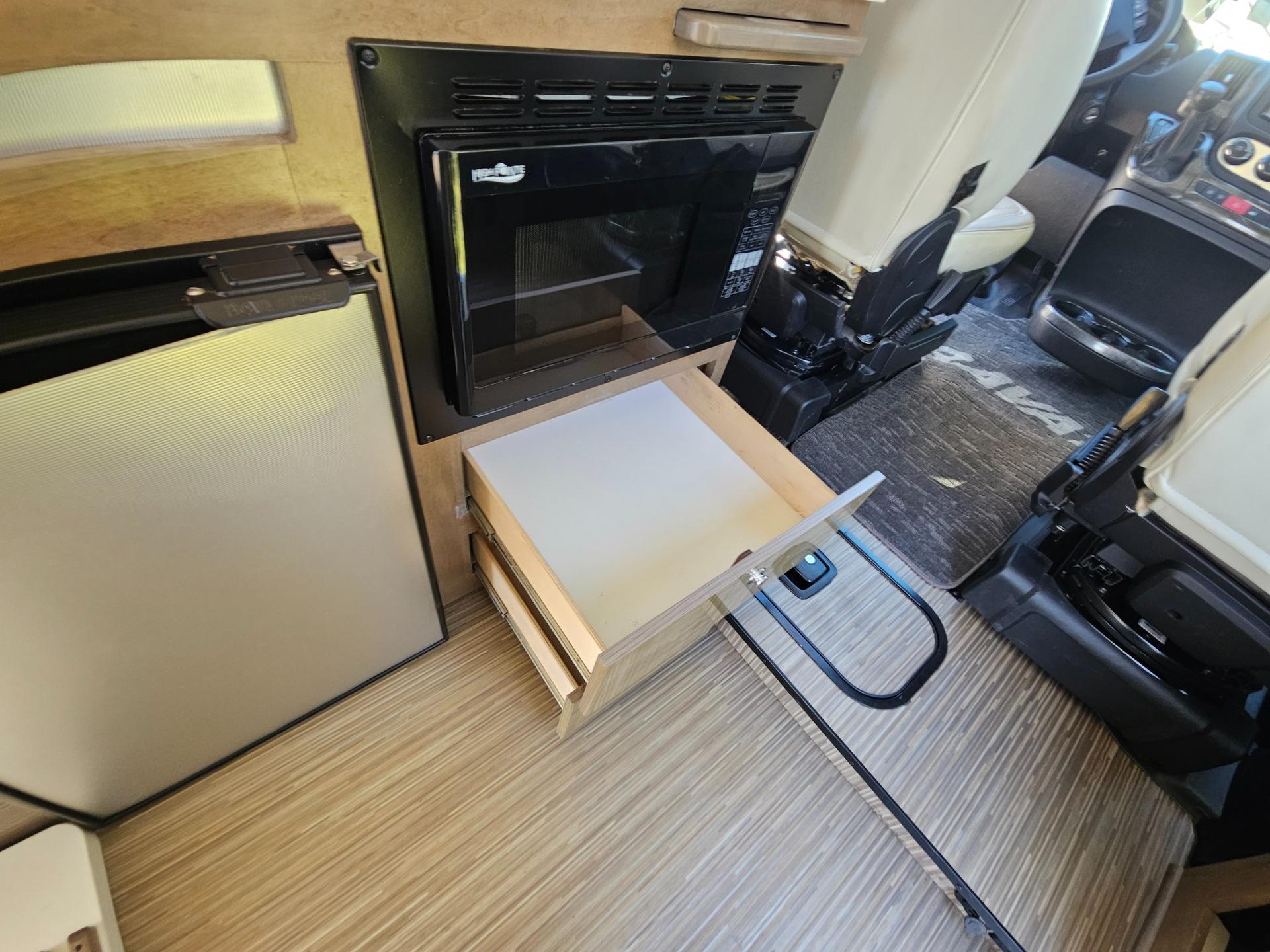 2019 Winnebago 2019 Winnebago Travato - thumbnail 51