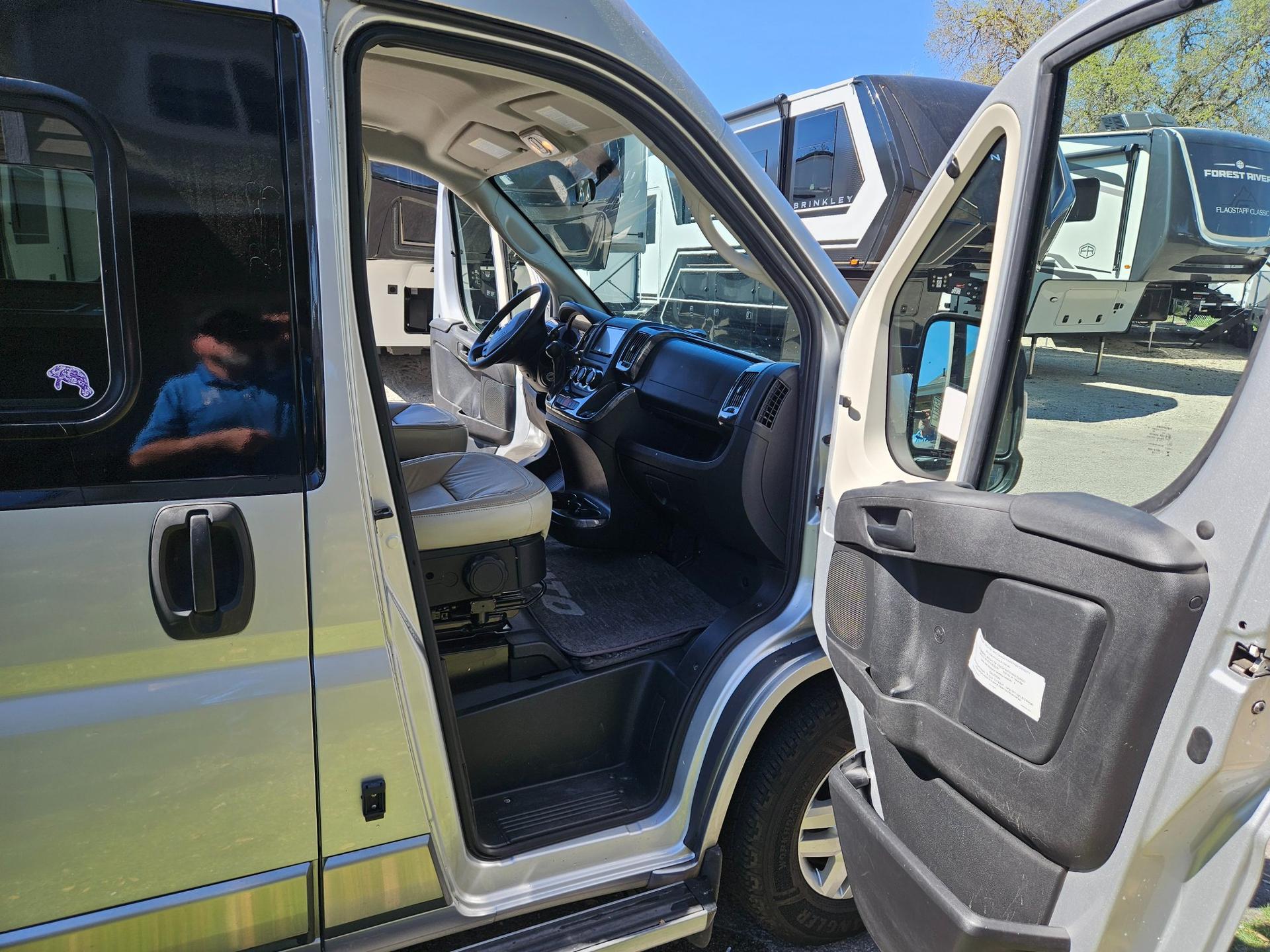 2019 Winnebago 2019 Winnebago Travato - thumbnail 75