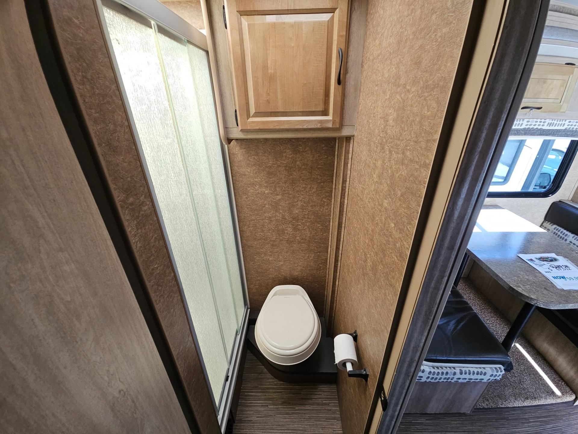 2016 Coachmen 2016 Coachmen Prism - thumbnail 16