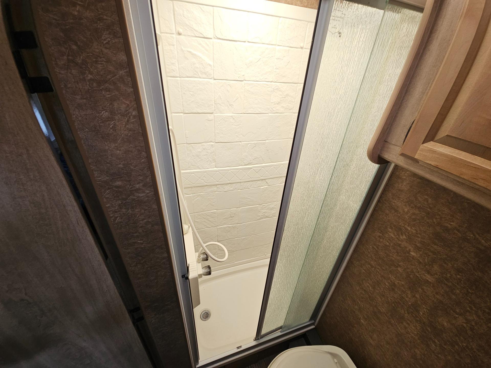 2016 Coachmen 2016 Coachmen Prism - thumbnail 19