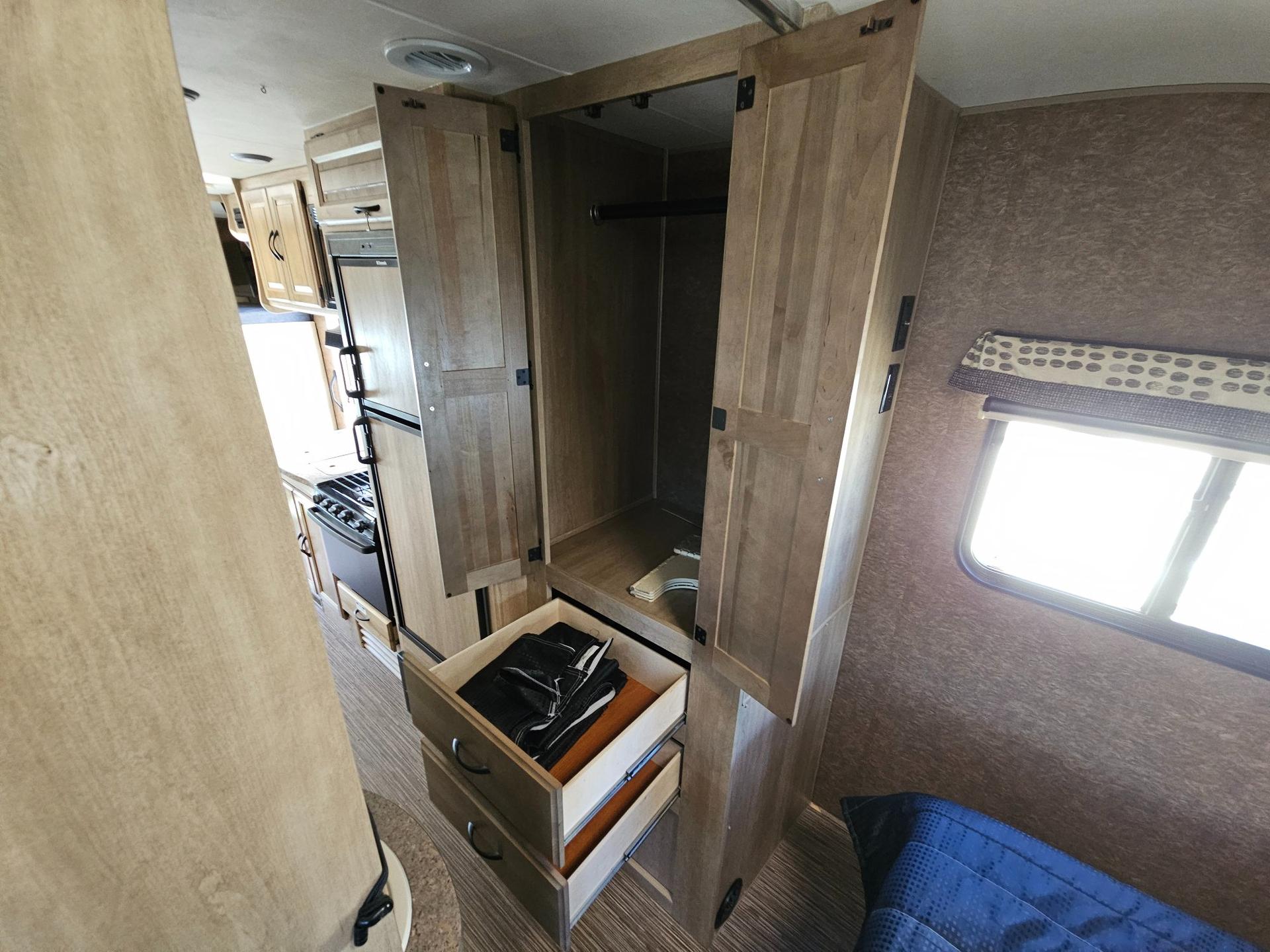 2016 Coachmen 2016 Coachmen Prism - thumbnail 22