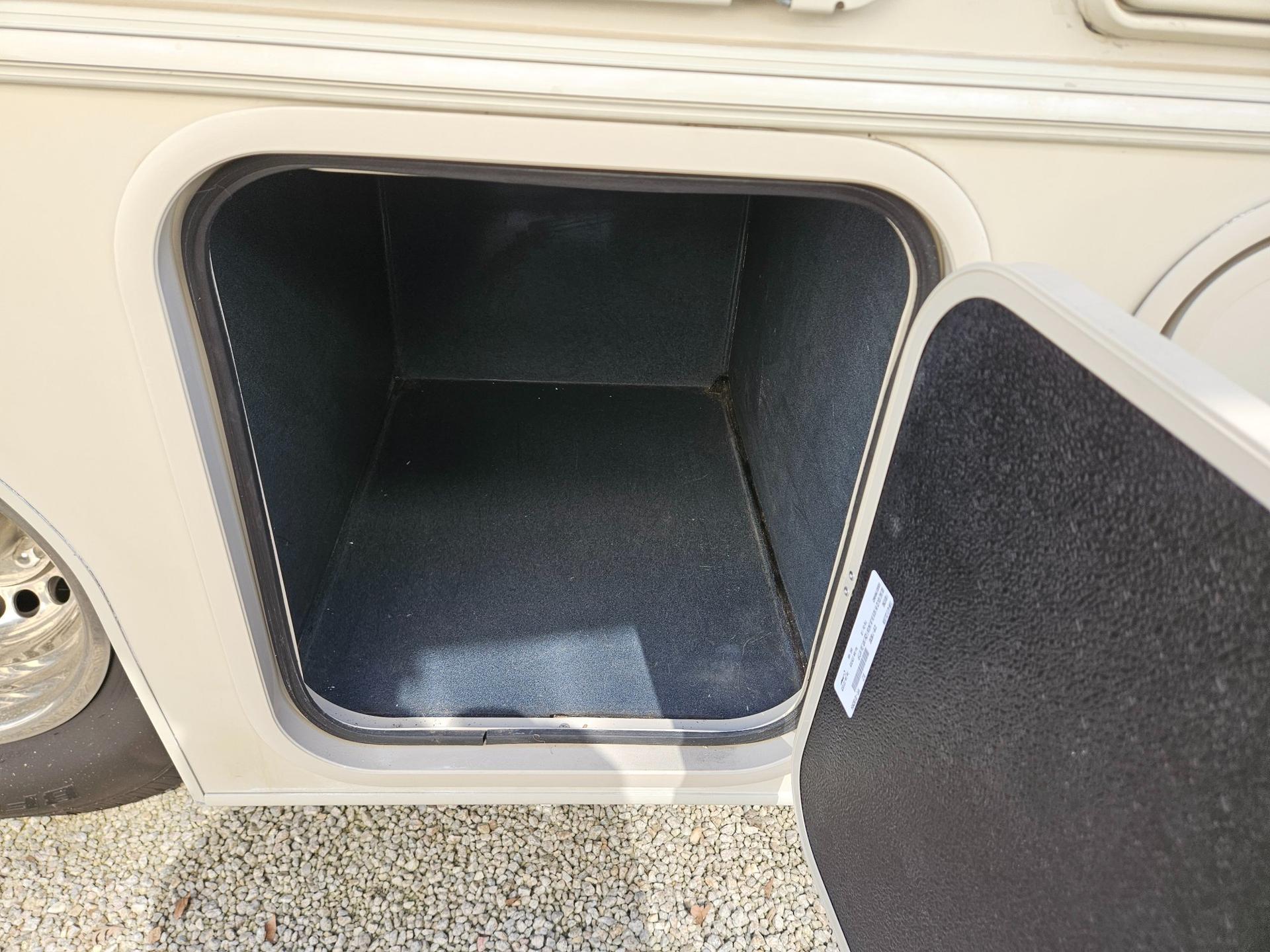 2016 Coachmen 2016 Coachmen Prism - thumbnail 32