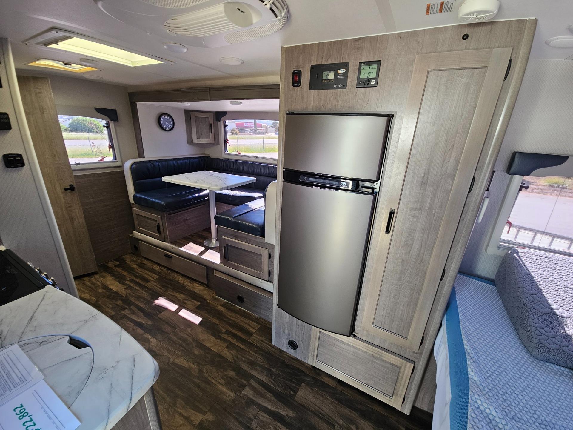 2021 Lance 2021 Lance Travel Trailer - thumbnail 5