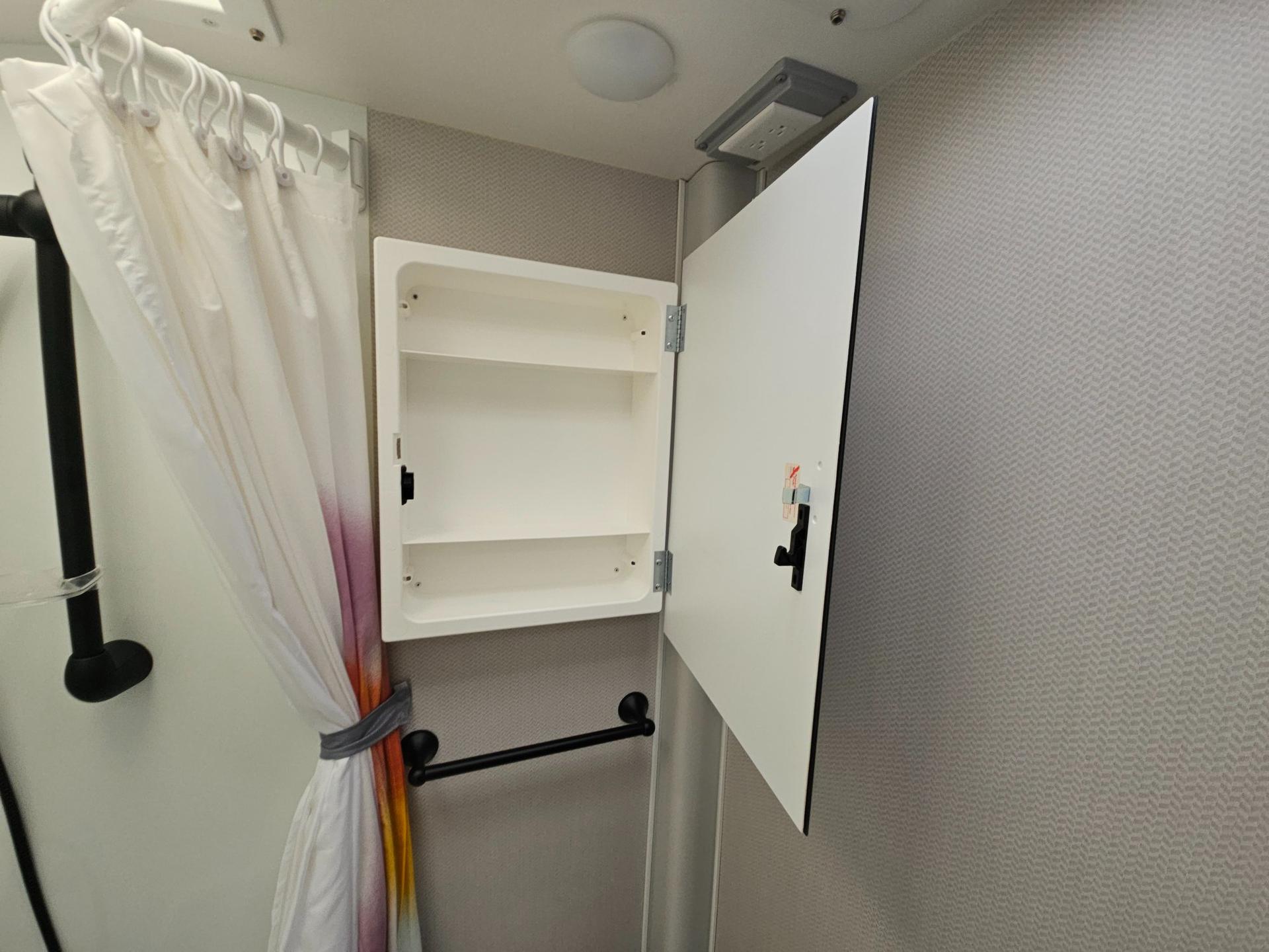 2021 Lance 2021 Lance Travel Trailer - thumbnail 14
