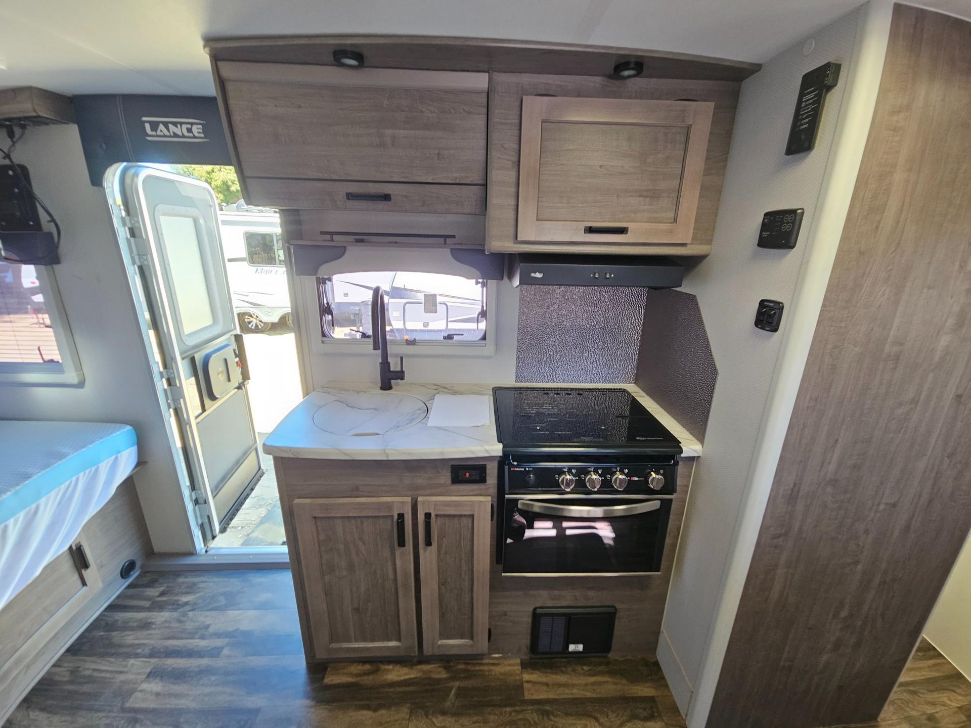 2021 Lance 2021 Lance Travel Trailer - thumbnail 16