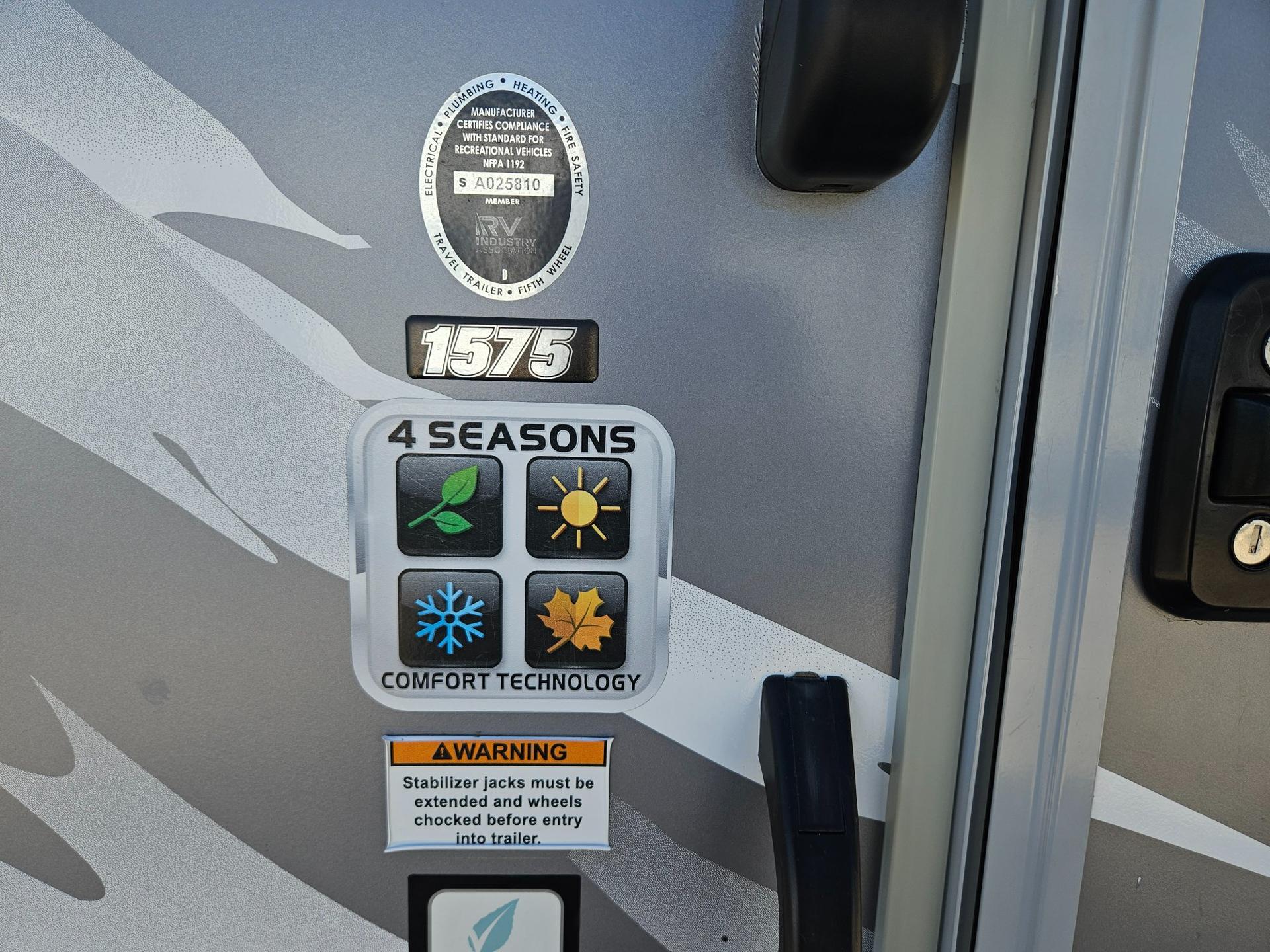2021 Lance 2021 Lance Travel Trailer - thumbnail 28