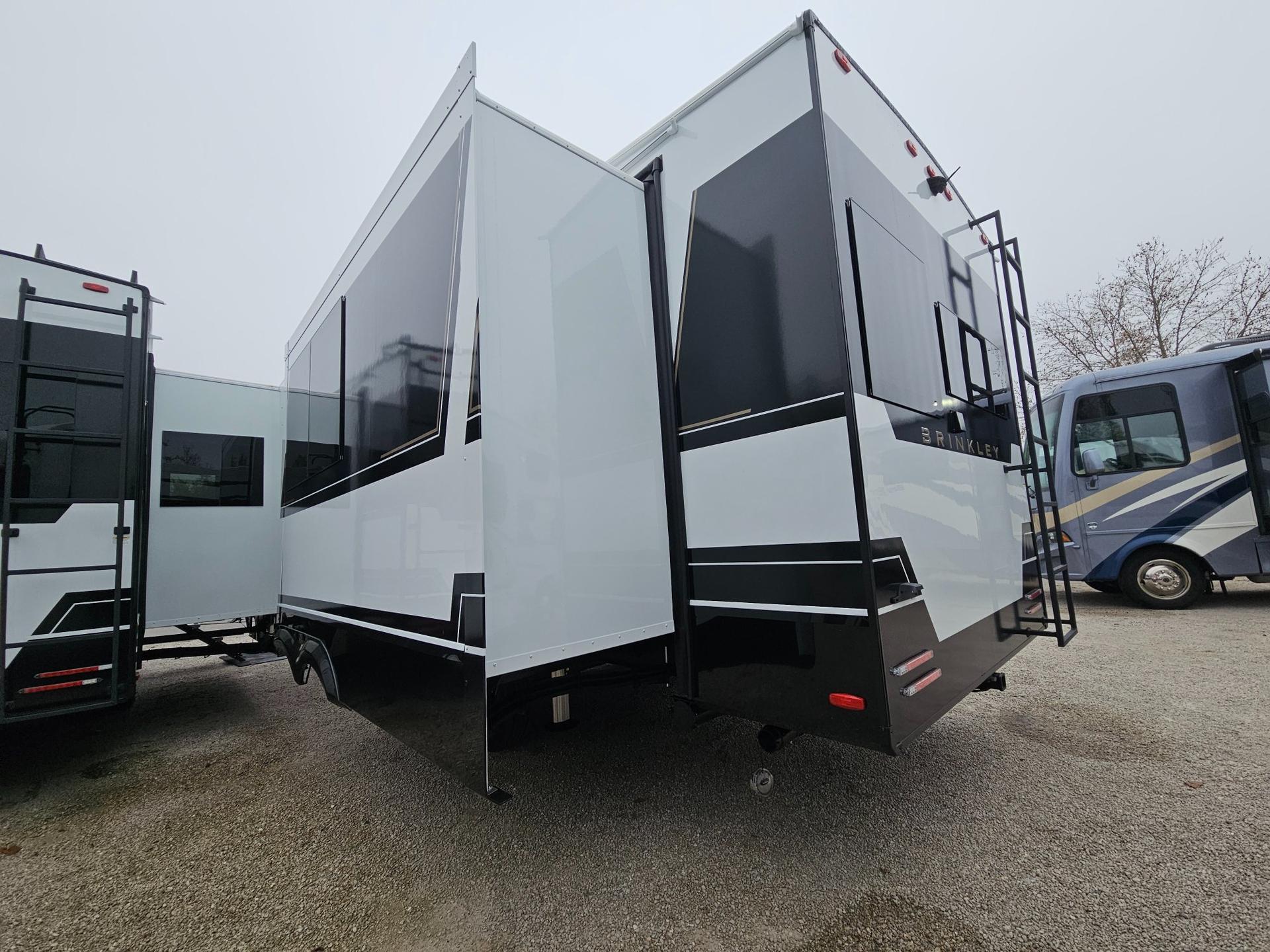 2026 Brinkley RV 2026 Brinkley RV Model Z - thumbnail 4