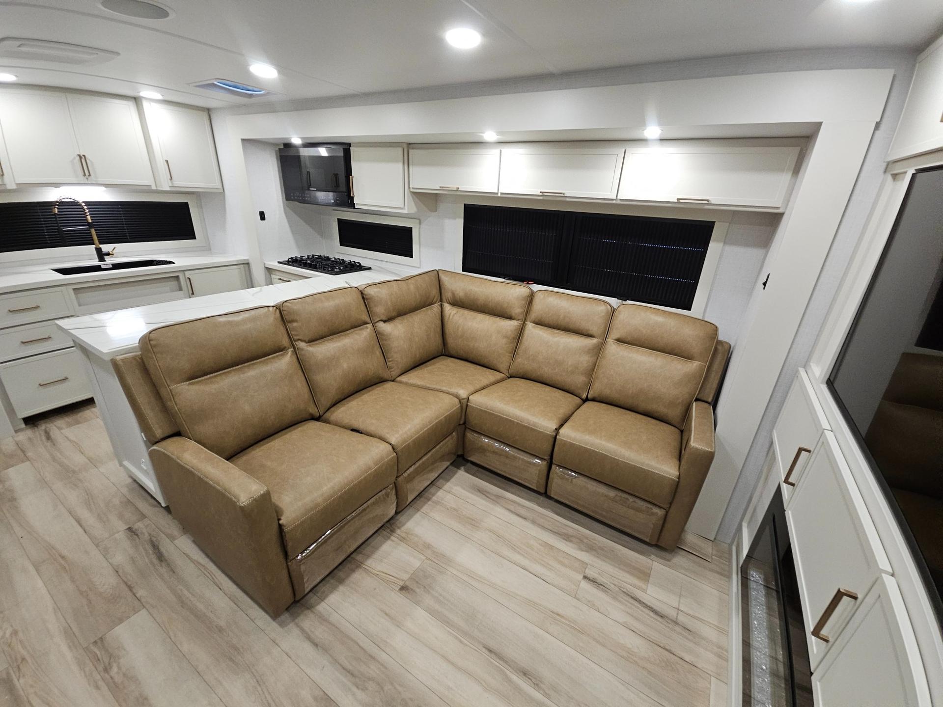 2026 Brinkley RV 2026 Brinkley RV Model I - thumbnail 18