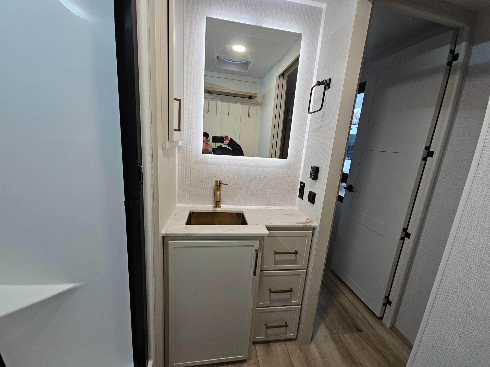 2026 Brinkley RV 2026 Brinkley RV Model I - thumbnail 25