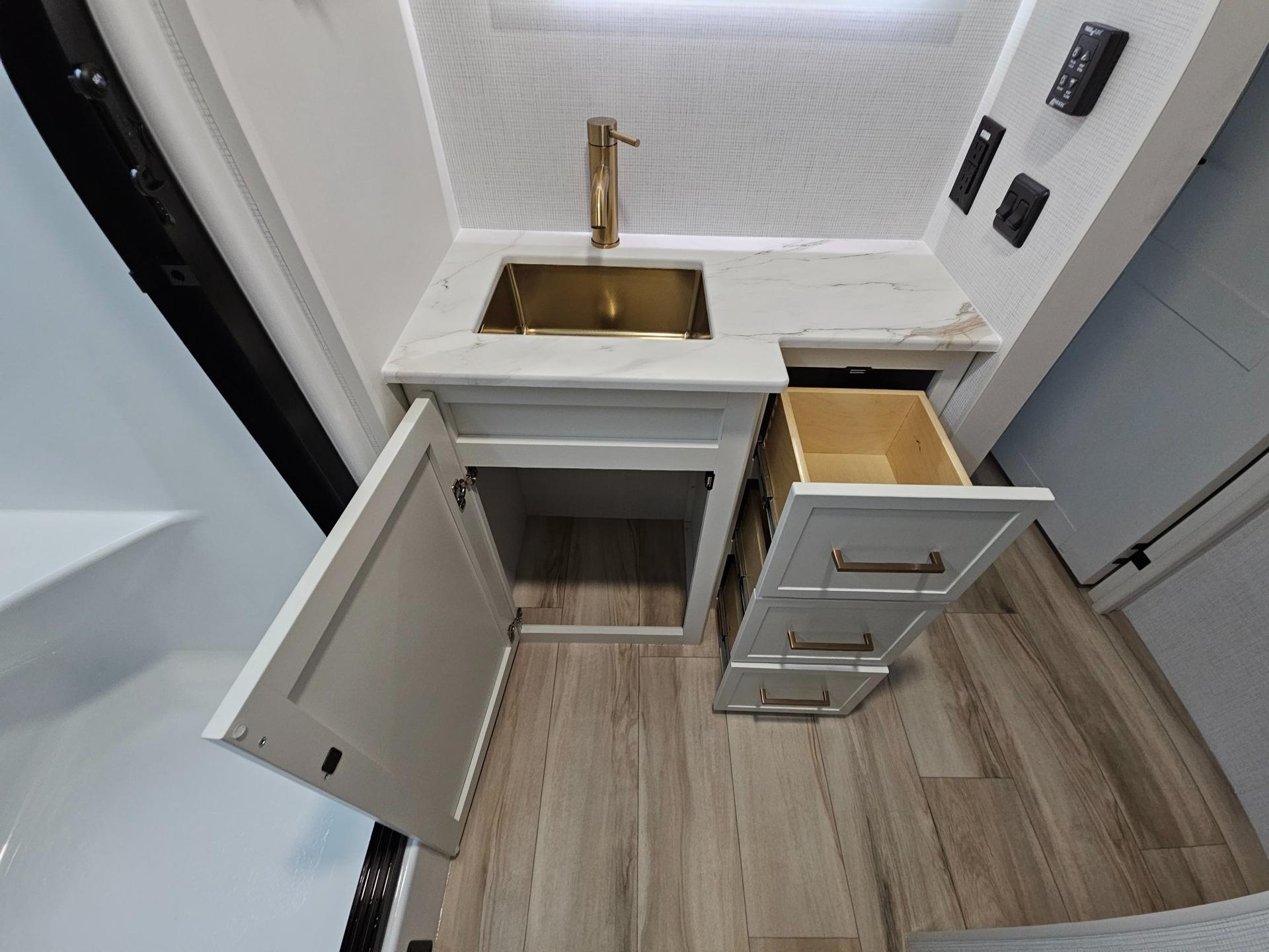 2026 Brinkley RV 2026 Brinkley RV Model I - thumbnail 27