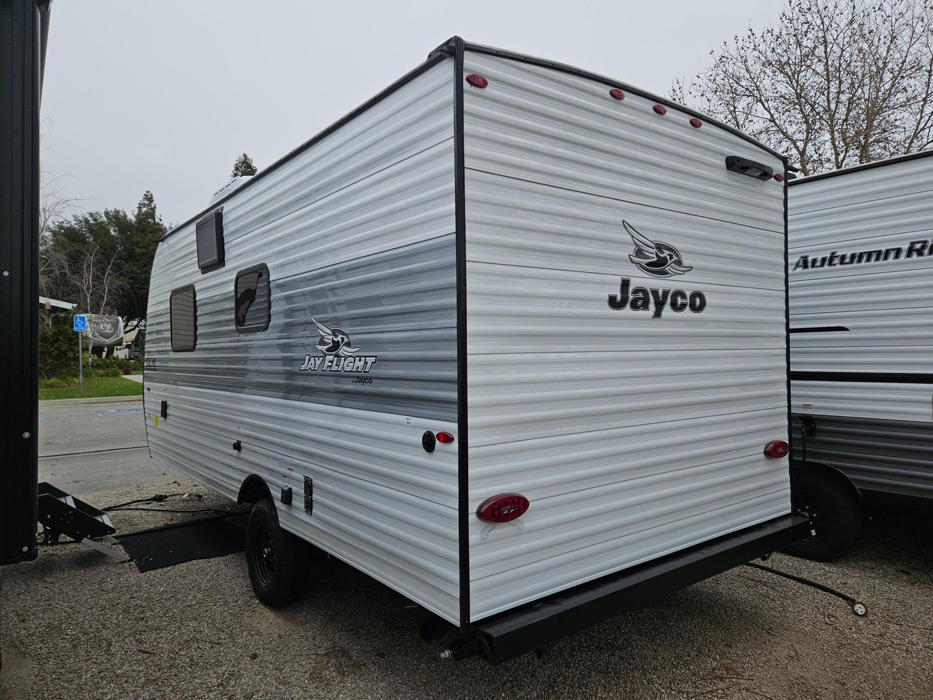 2026 Jayco 2026 Jayco Jay Flight SLX - thumbnail 4
