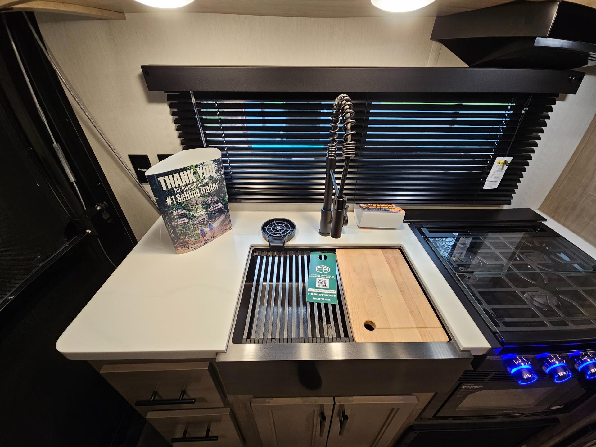 2026 Forest River 2026 Forest River Cherokee Grey Wolf Black Label Toy Hauler - thumbnail 11