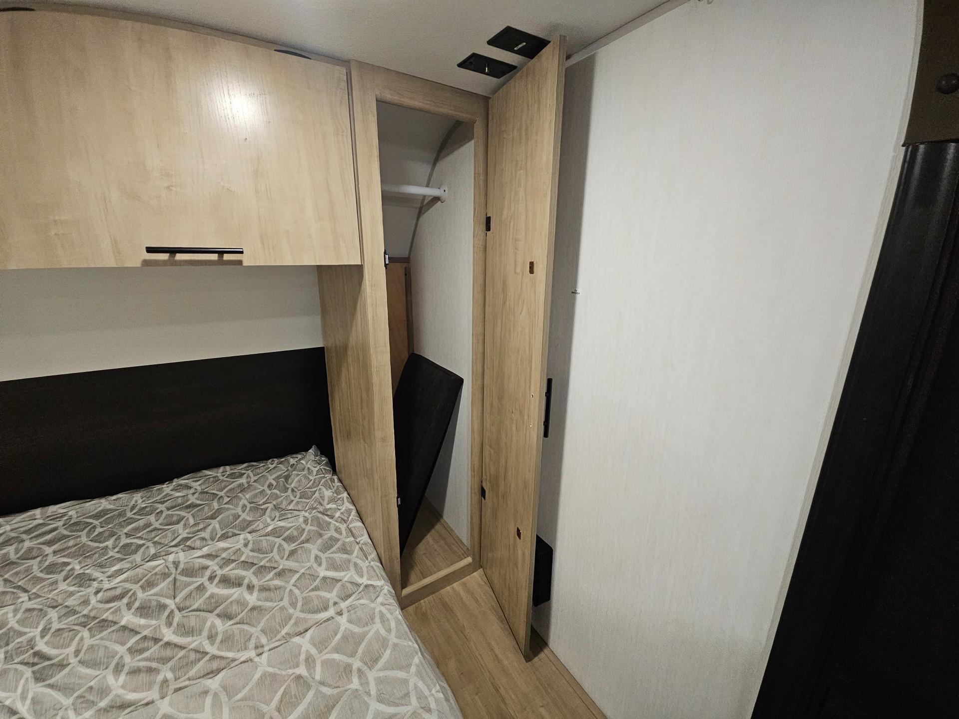 2026 Forest River 2026 Forest River Cherokee Grey Wolf Black Label Toy Hauler - thumbnail 19