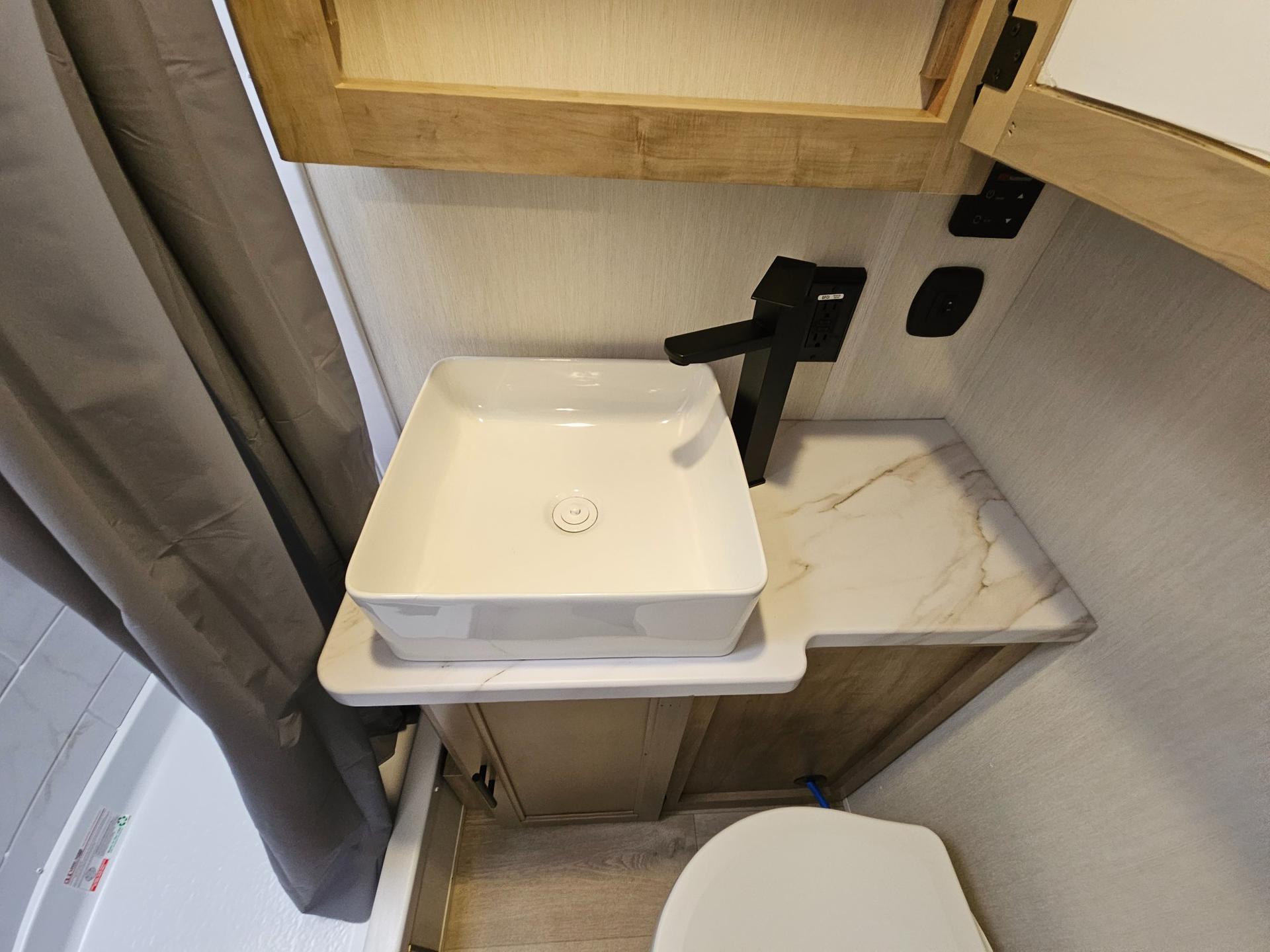 2026 Forest River 2026 Forest River Cherokee Grey Wolf Black Label Toy Hauler - thumbnail 24