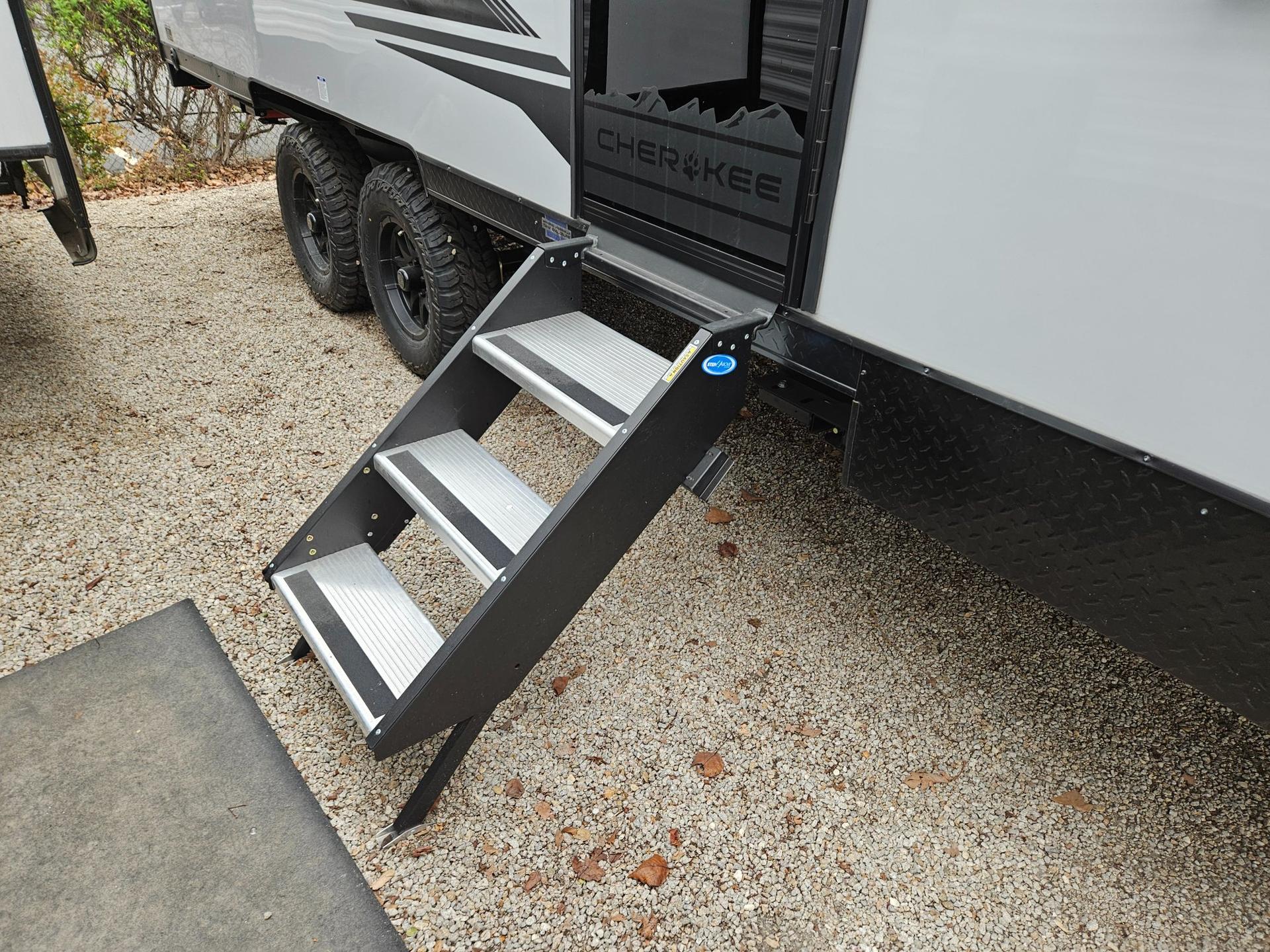 2026 Forest River 2026 Forest River Cherokee Grey Wolf Black Label Toy Hauler - thumbnail 30