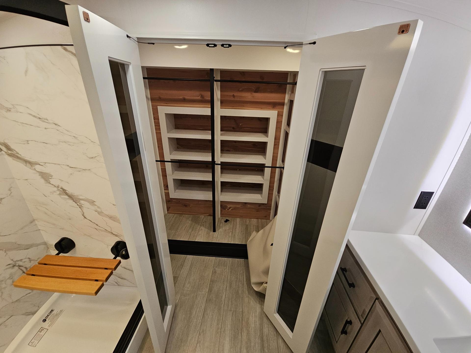 2026 Jayco 2026 Jayco Pinnacle - thumbnail 36