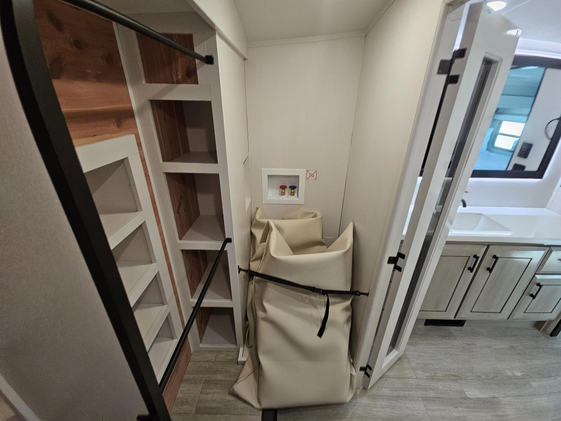 2026 Jayco 2026 Jayco Pinnacle - thumbnail 38