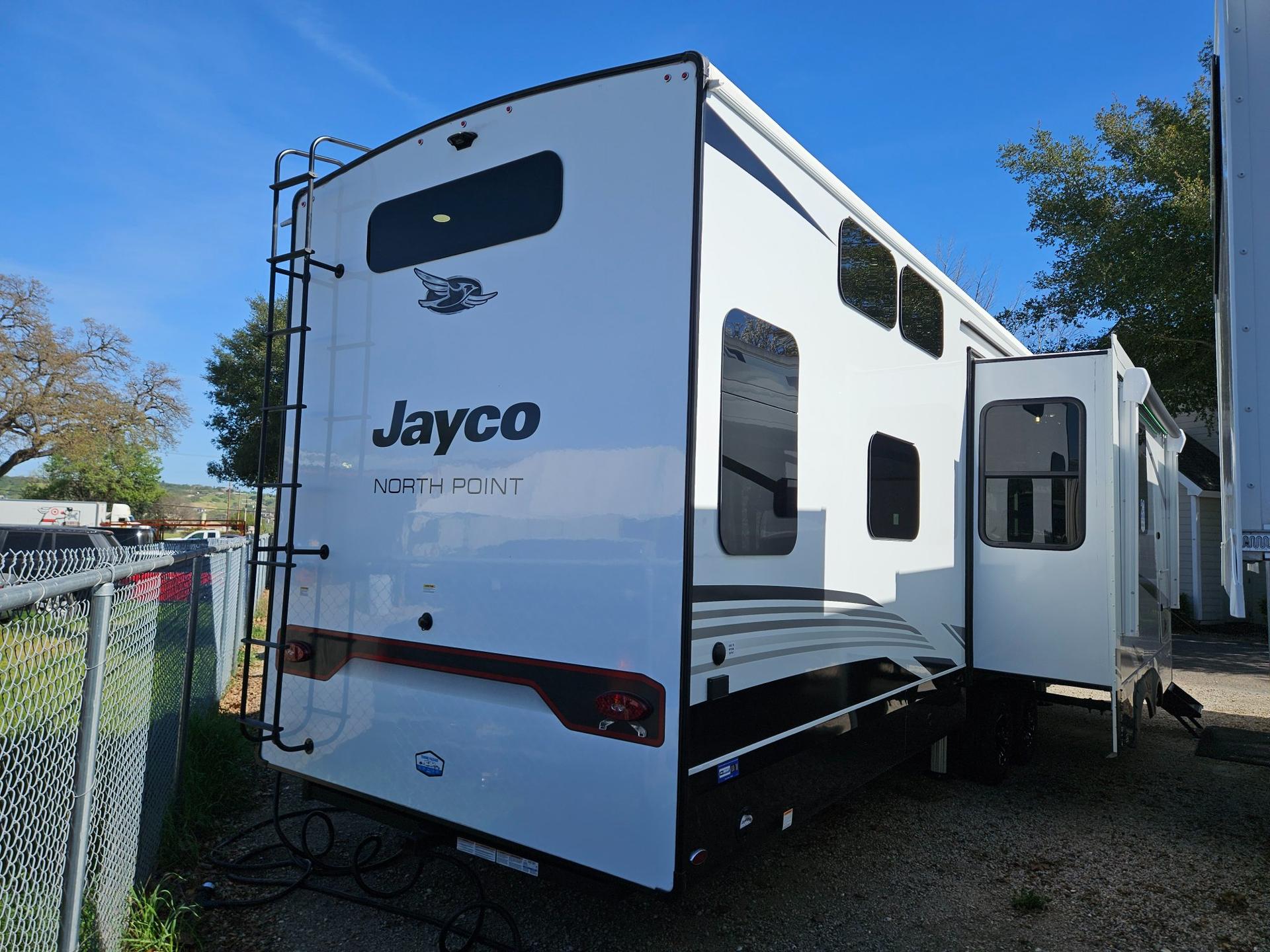 2026 Jayco 2026 Jayco North Point - thumbnail 3