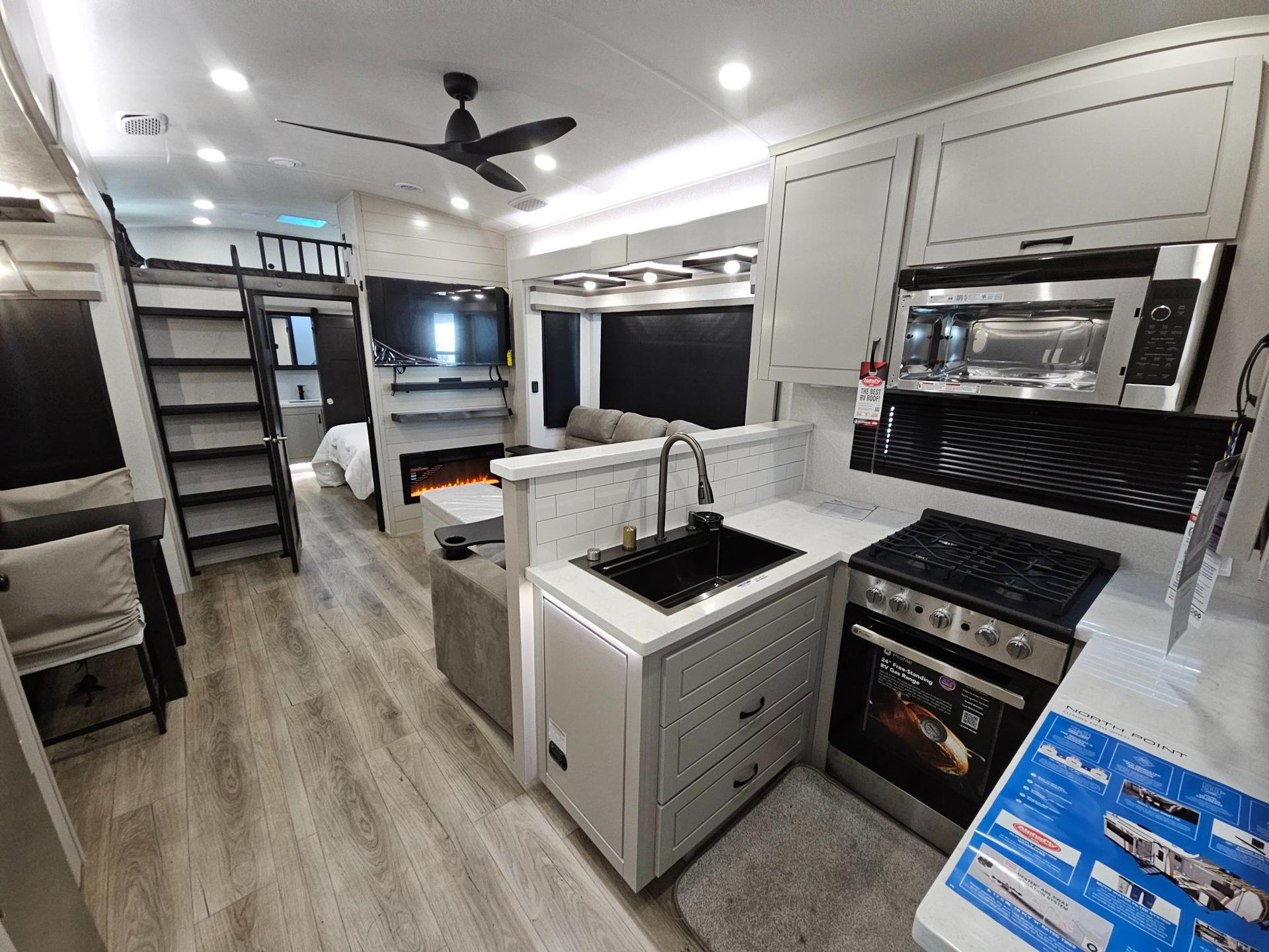 2026 Jayco 2026 Jayco North Point - thumbnail 5