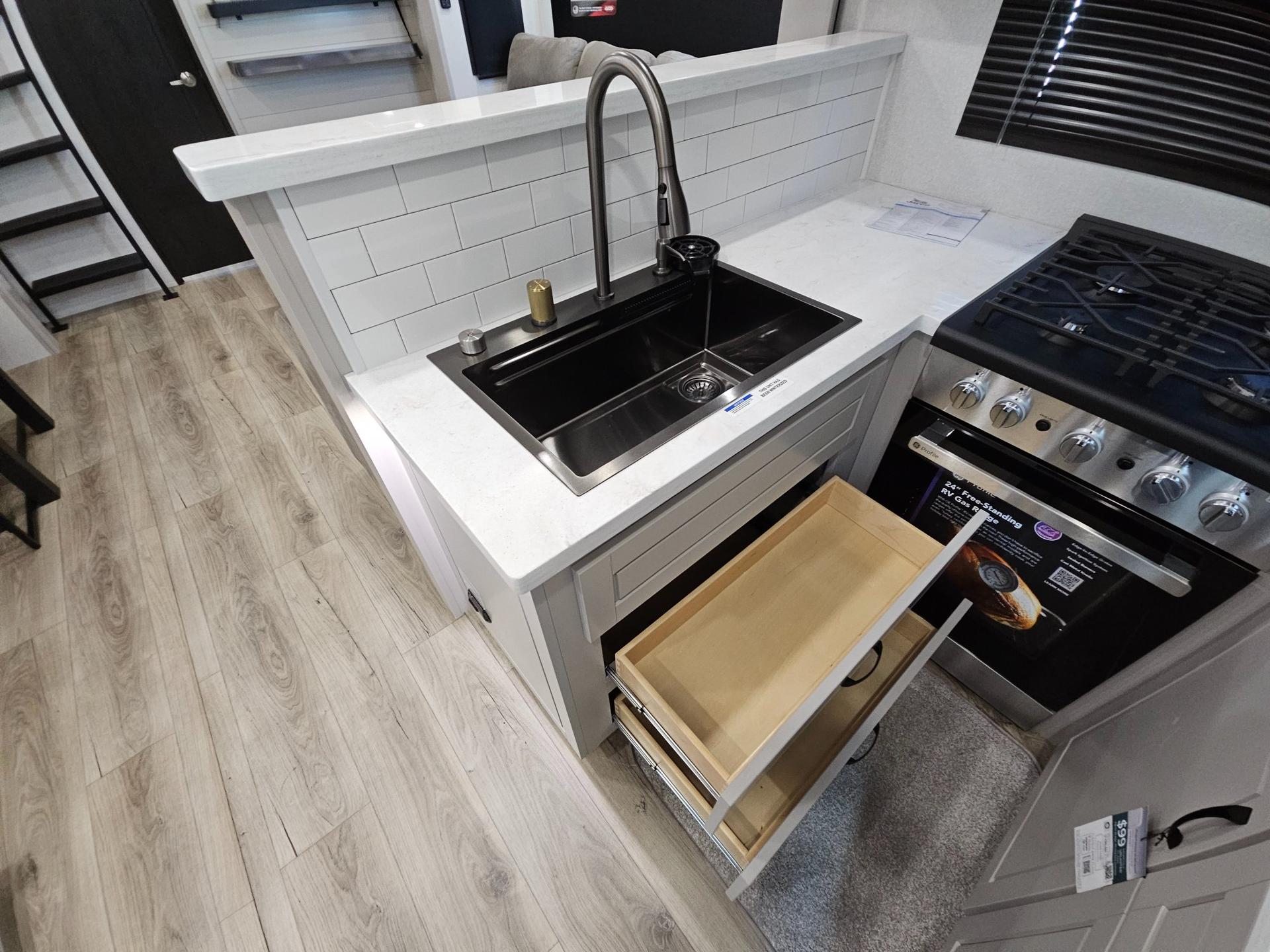 2026 Jayco 2026 Jayco North Point - thumbnail 14