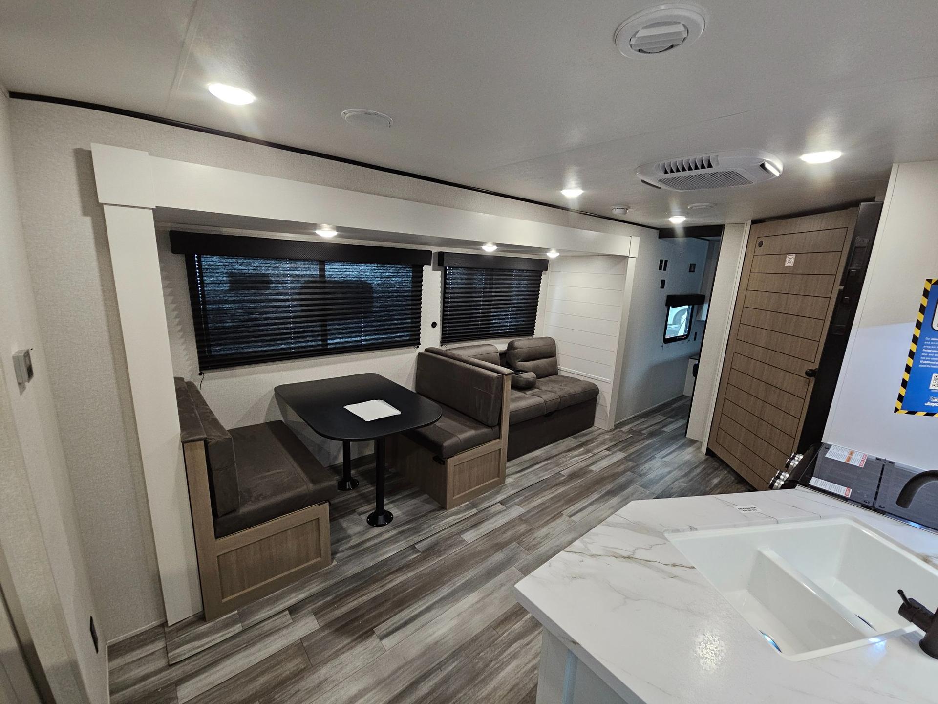 2026 Jayco 2026 Jayco Jay Flight SLX - thumbnail 6