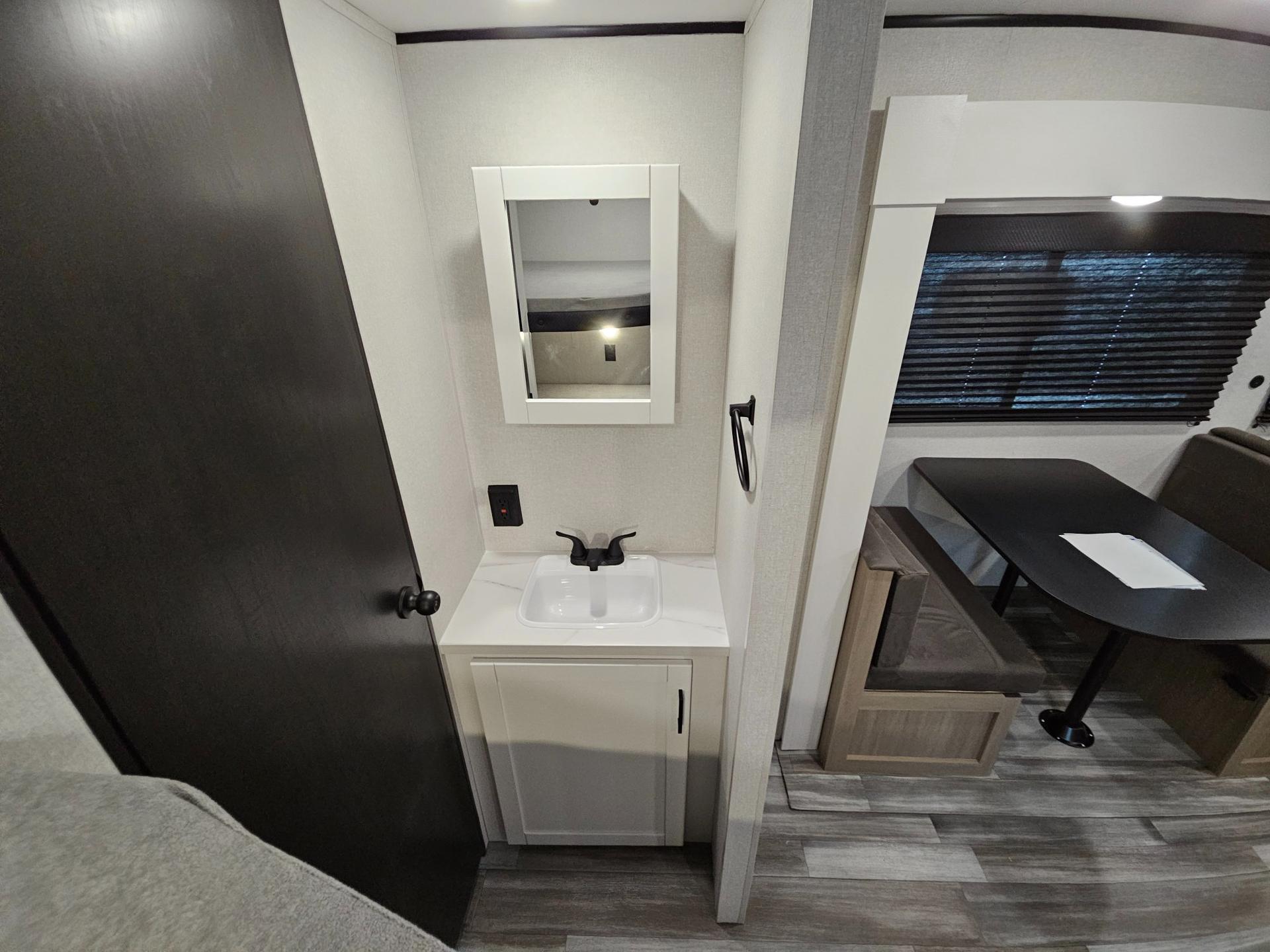 2026 Jayco 2026 Jayco Jay Flight SLX - thumbnail 22