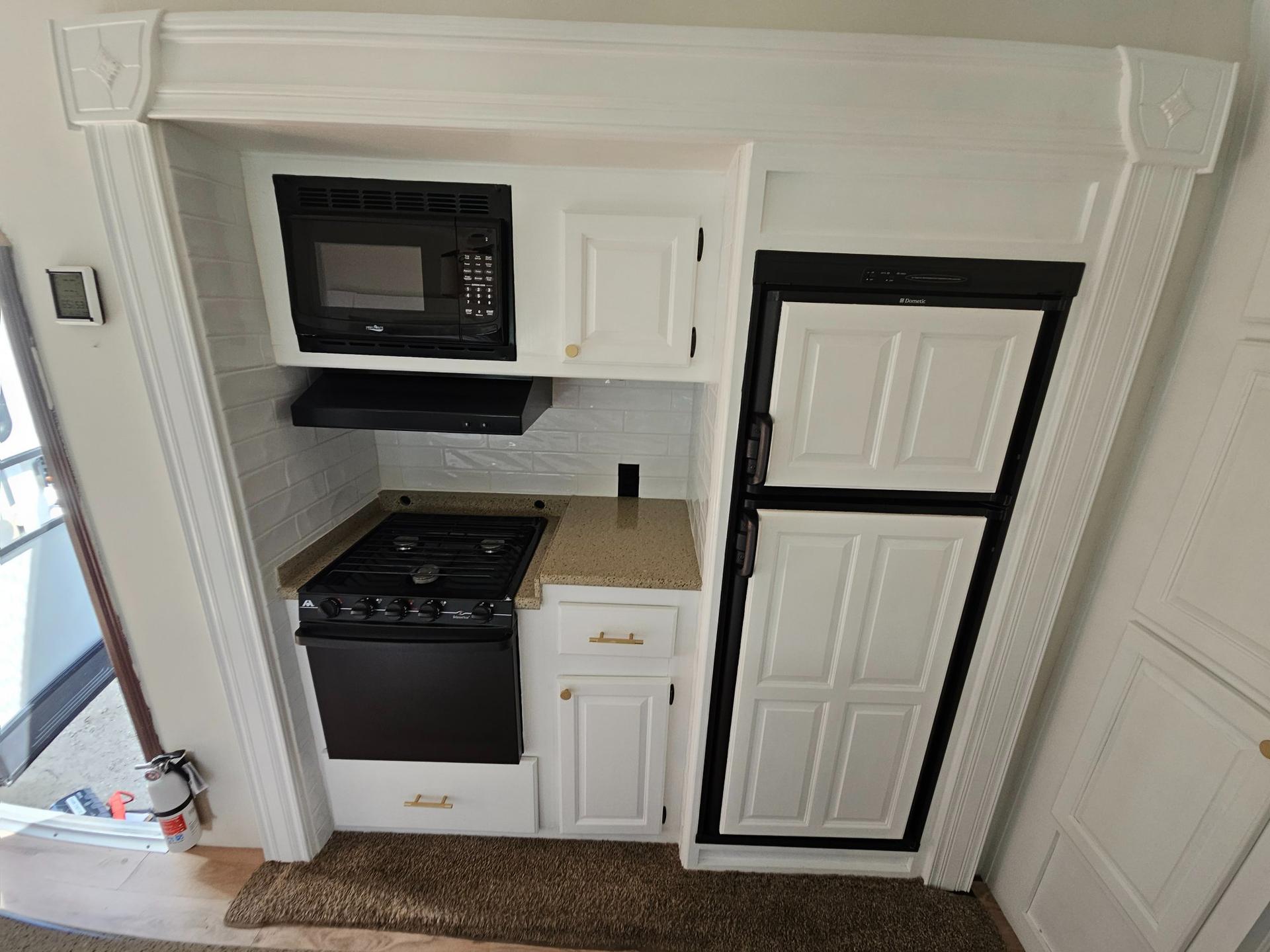 2017 Shasta 2017 Shasta Phoenix Lite - thumbnail 12