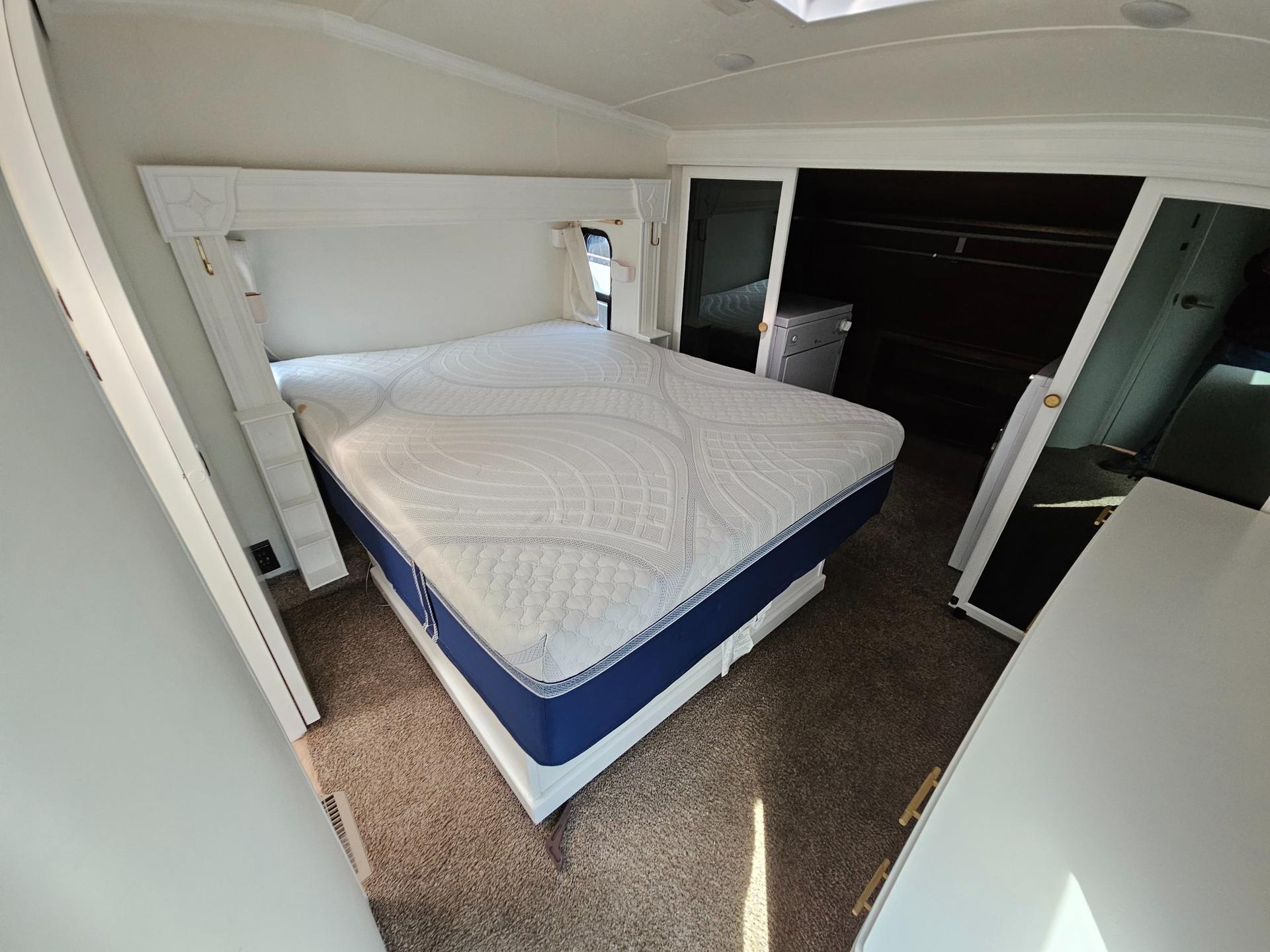 2017 Shasta 2017 Shasta Phoenix Lite - thumbnail 16