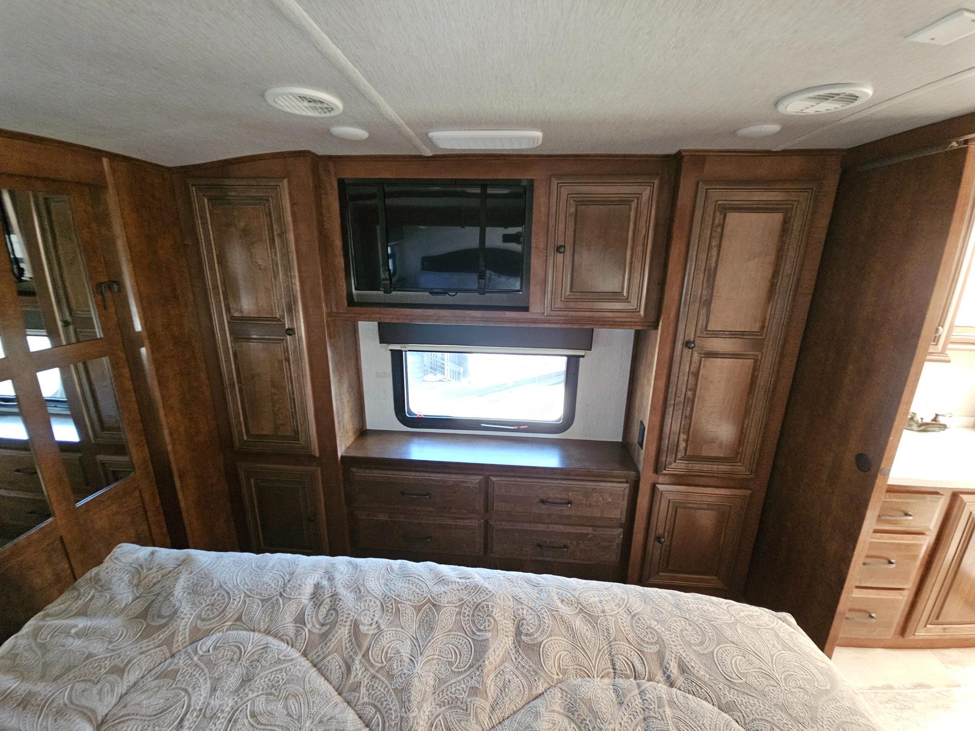 2019 Heartland 2019 Heartland Bighorn - thumbnail 28