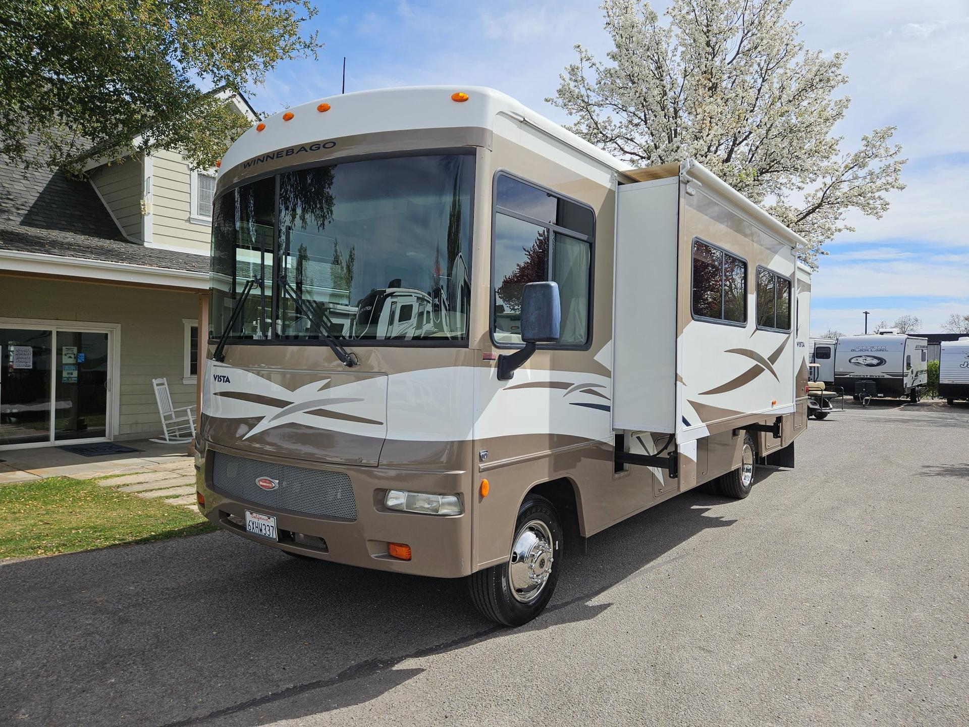 2009 Winnebago 2009 Winnebago Vista - thumbnail 4