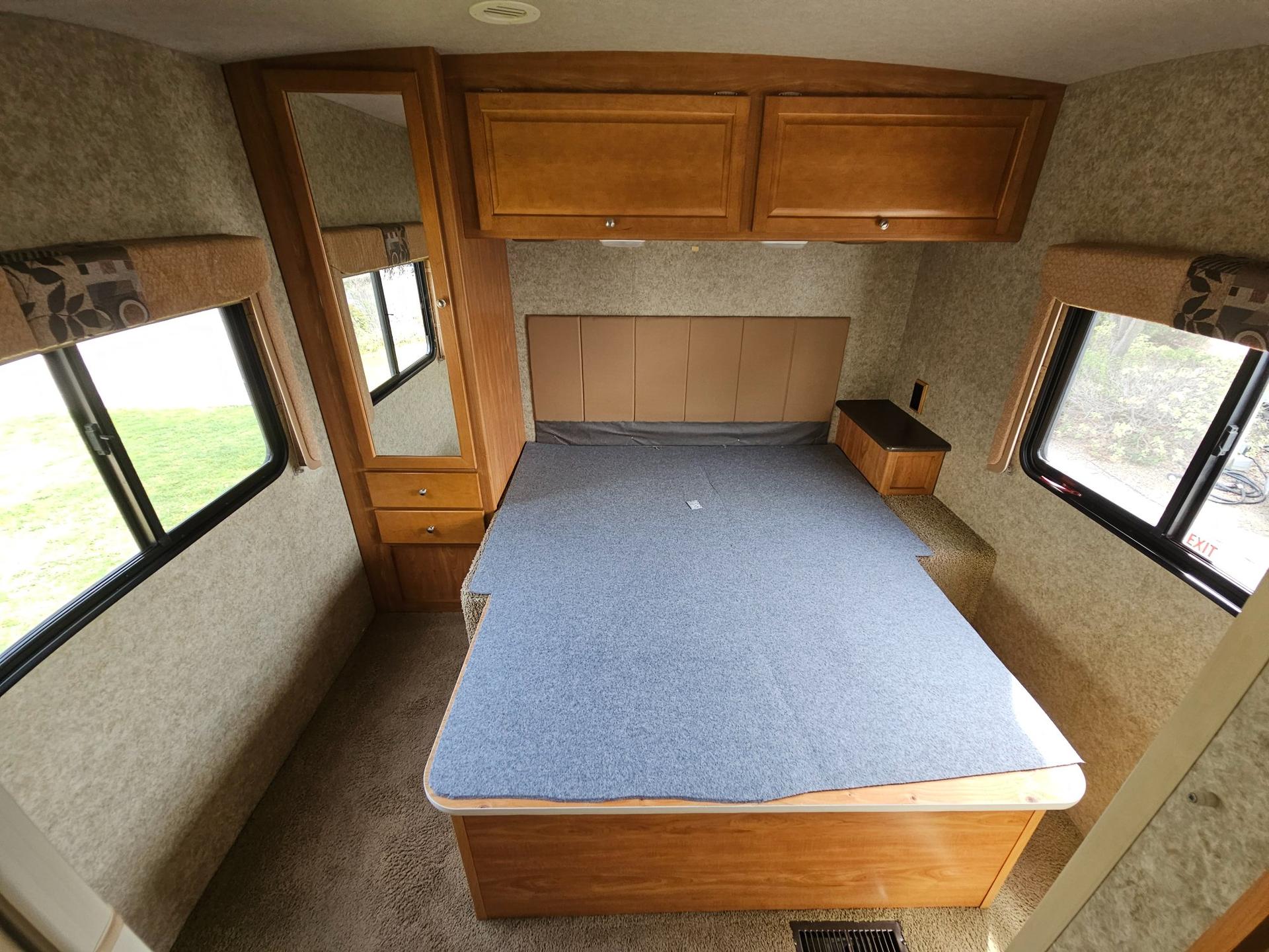 2009 Winnebago 2009 Winnebago Vista - thumbnail 25