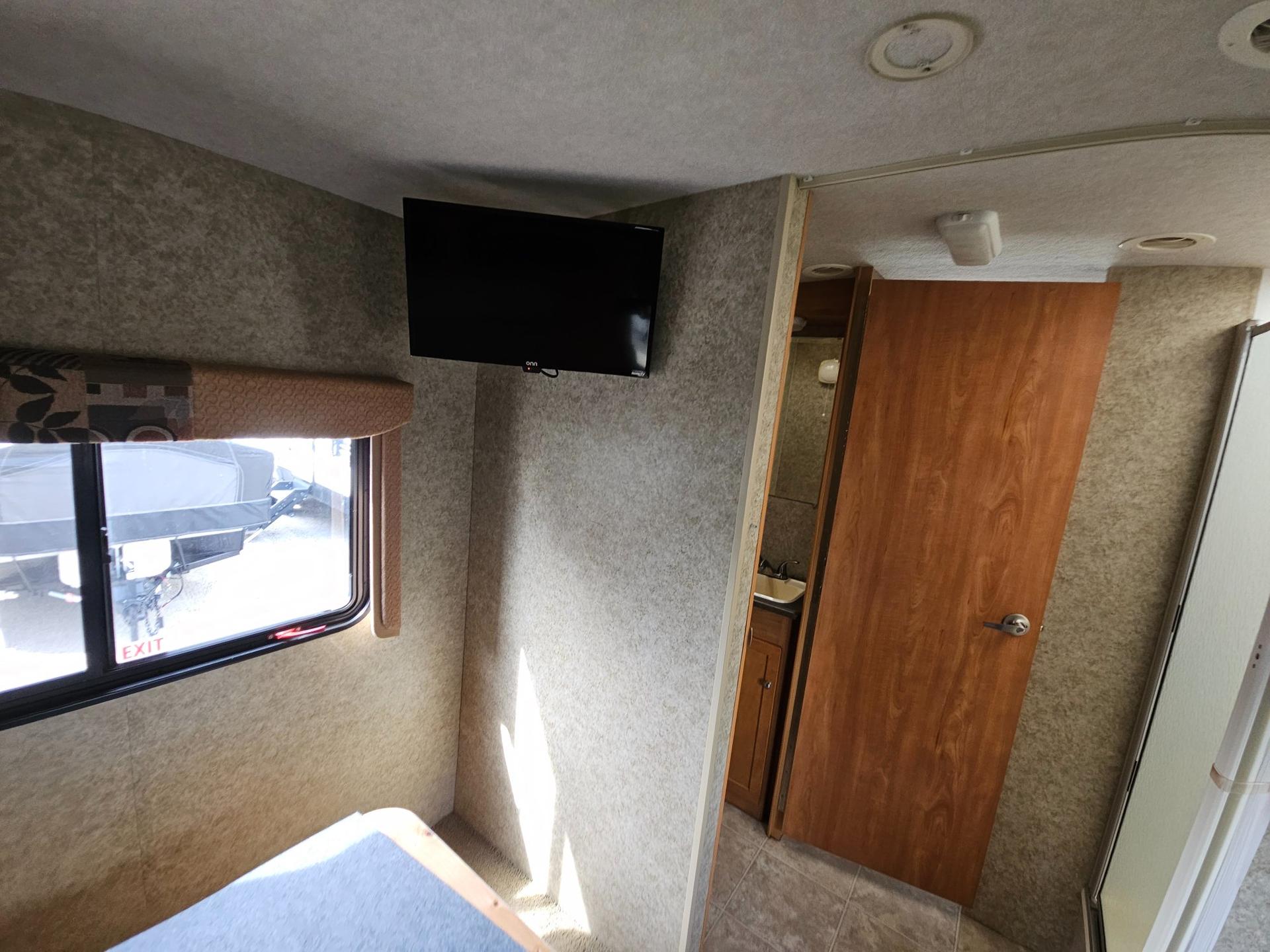 2009 Winnebago 2009 Winnebago Vista - thumbnail 27