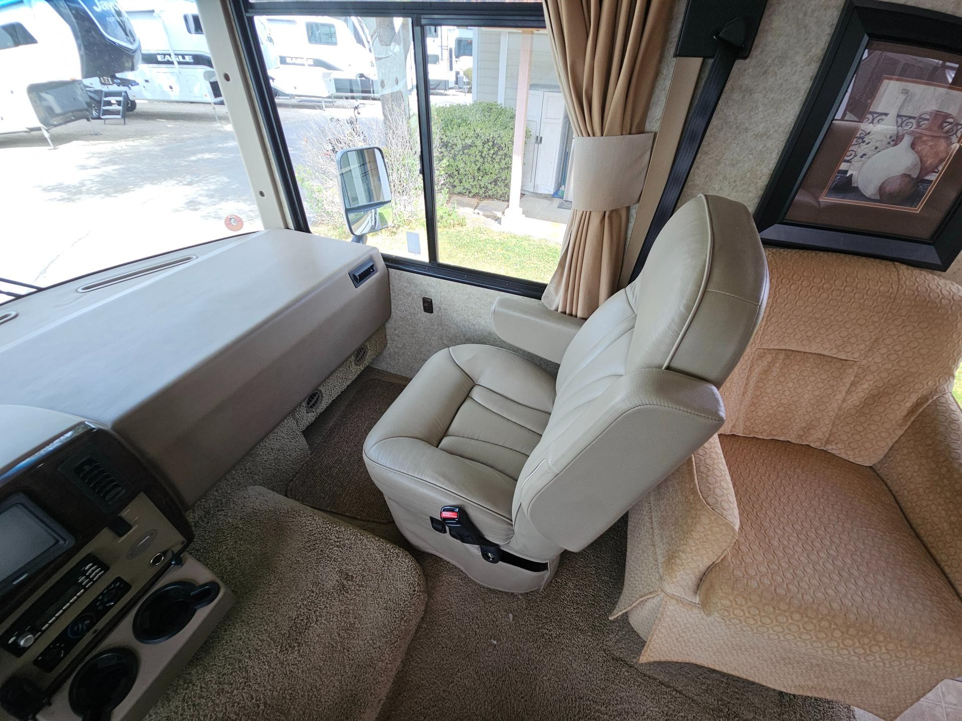 2009 Winnebago 2009 Winnebago Vista - thumbnail 31