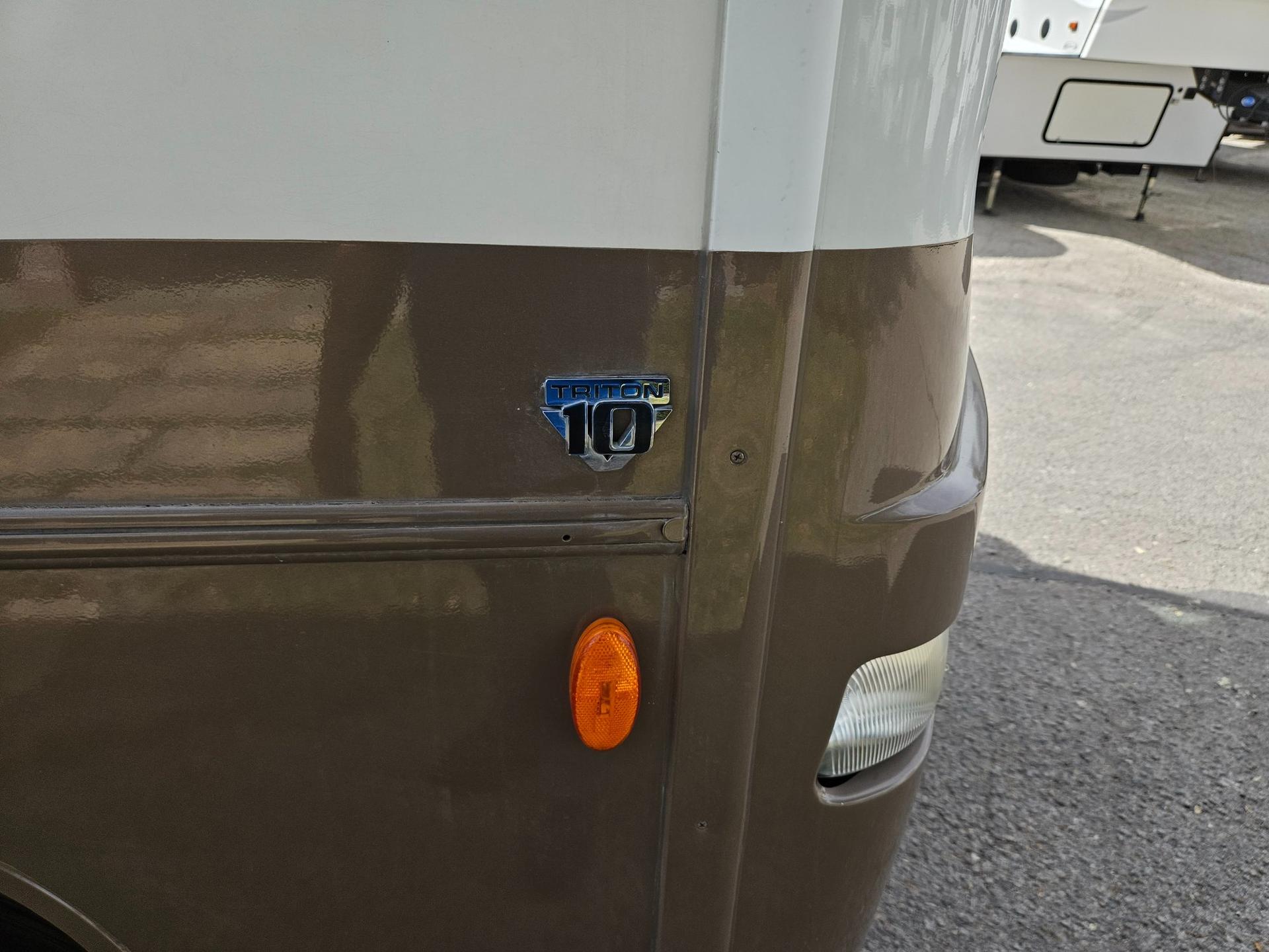 2009 Winnebago 2009 Winnebago Vista - thumbnail 34