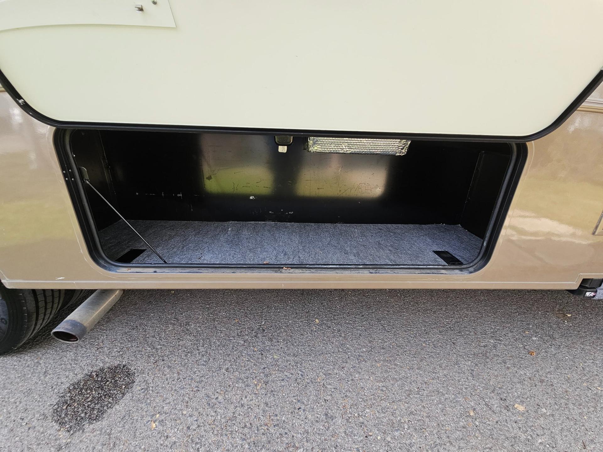 2009 Winnebago 2009 Winnebago Vista - thumbnail 38