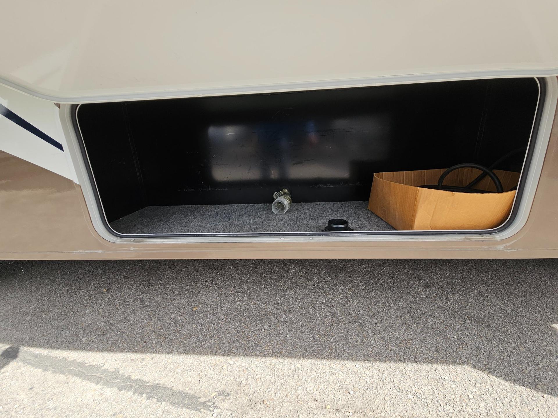 2009 Winnebago 2009 Winnebago Vista - thumbnail 45