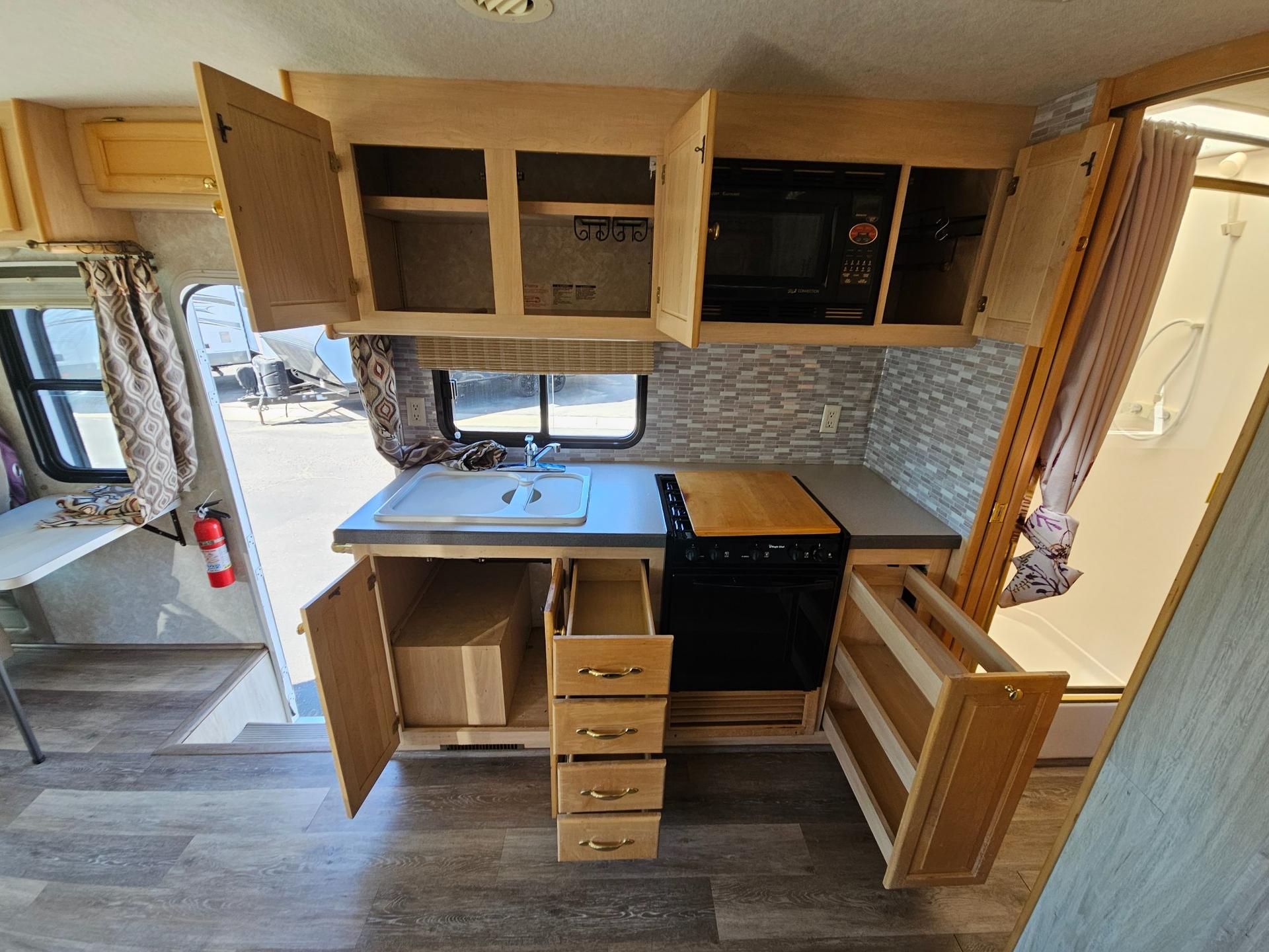 2004 Tiffin Motorhomes 2004 Tiffin Motorhomes Allegro - thumbnail 18