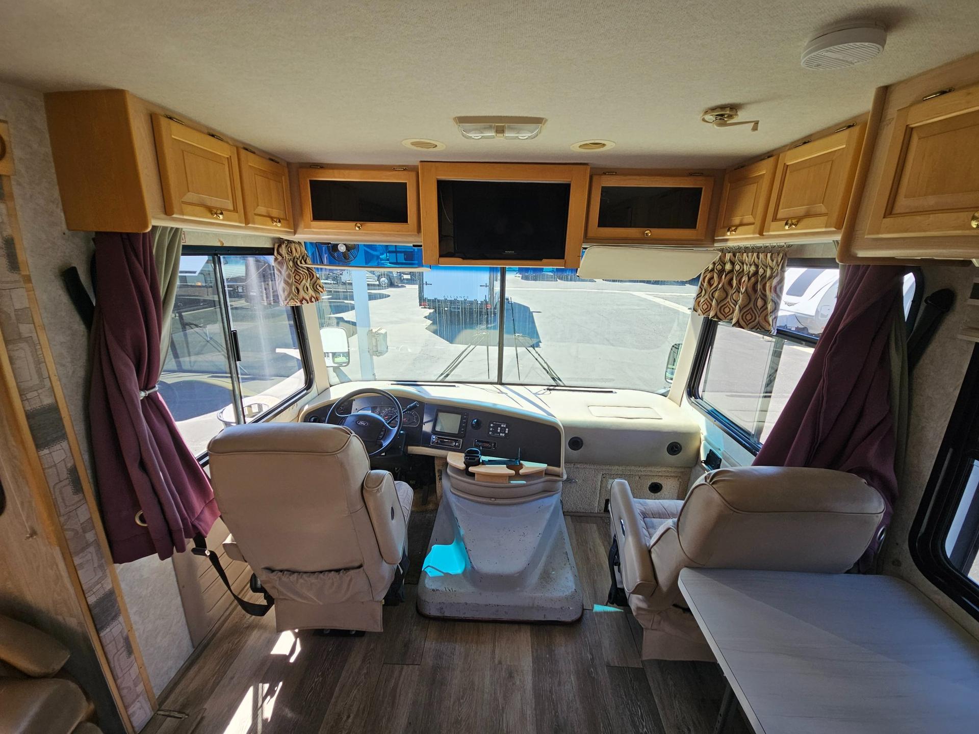 2004 Tiffin Motorhomes 2004 Tiffin Motorhomes Allegro - thumbnail 24