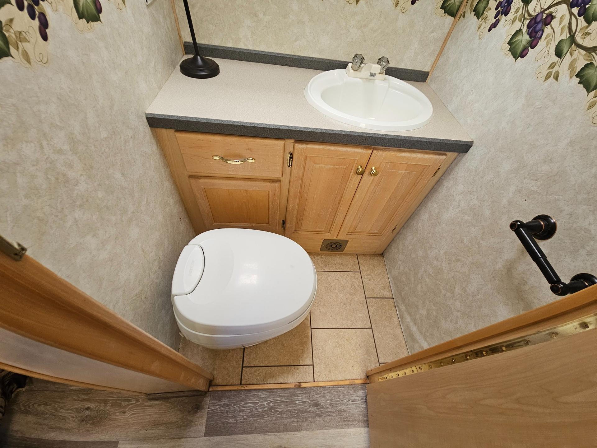 2004 Tiffin Motorhomes 2004 Tiffin Motorhomes Allegro - thumbnail 32