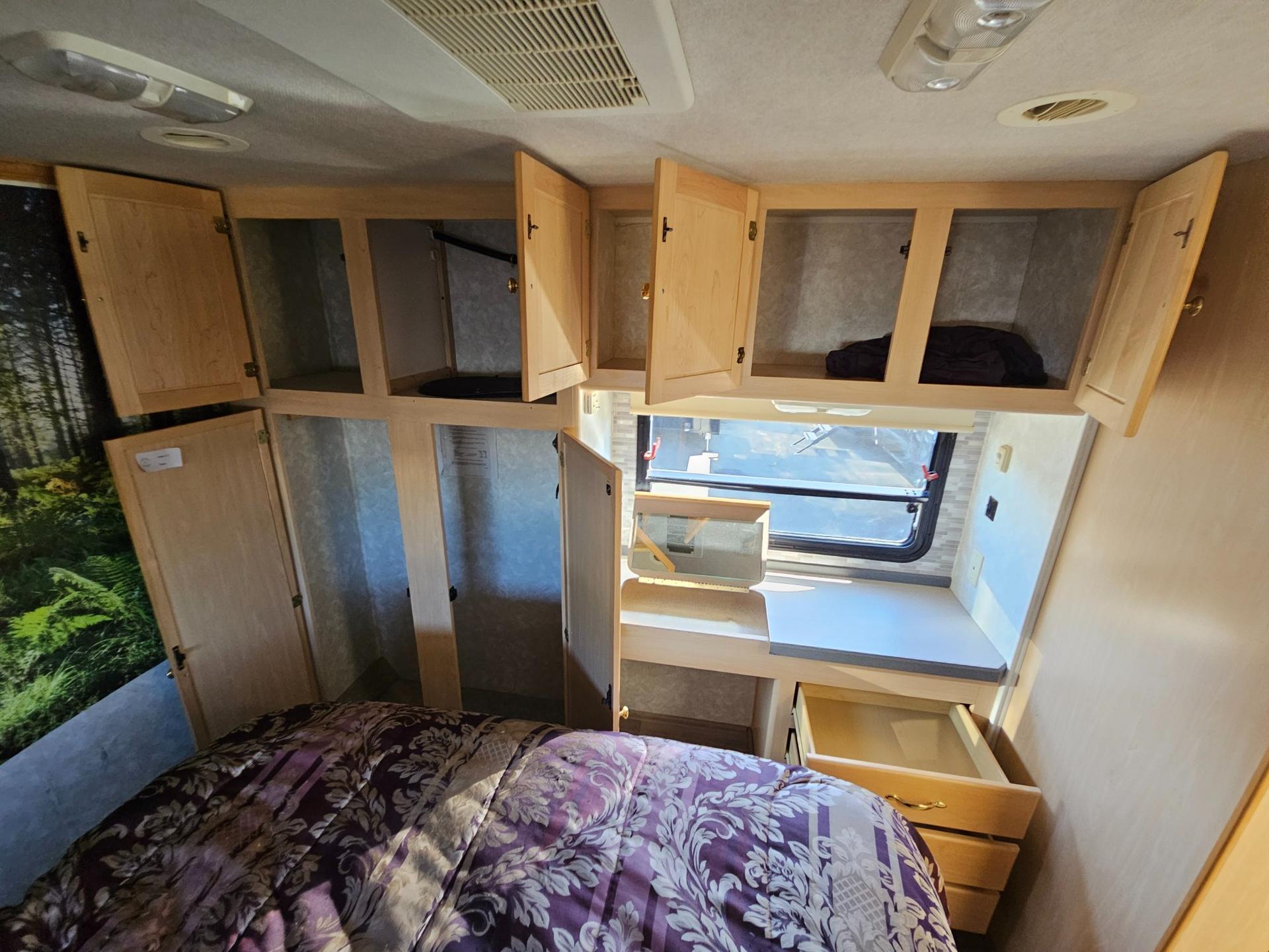 2004 Tiffin Motorhomes 2004 Tiffin Motorhomes Allegro - thumbnail 40