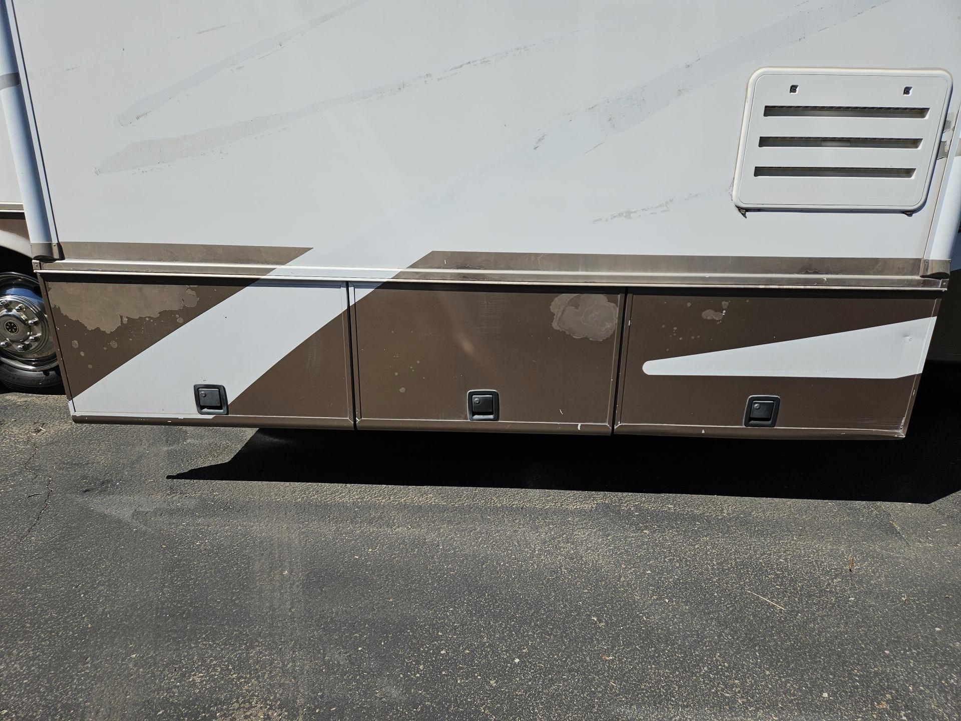 2004 Tiffin Motorhomes 2004 Tiffin Motorhomes Allegro - thumbnail 48